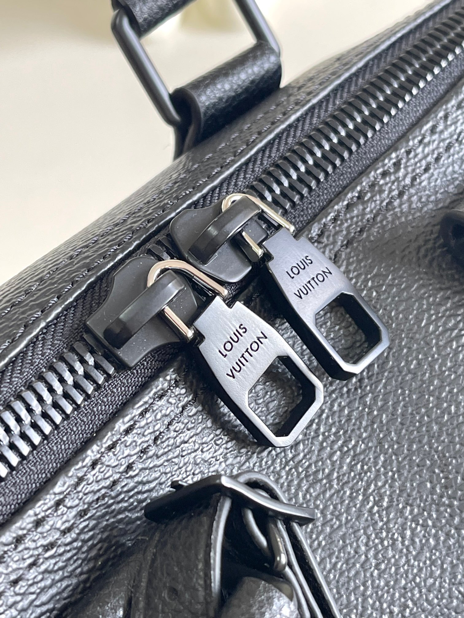 Louis Vuitton Keepall Bandoulière 35 Travel Bag - Image 5