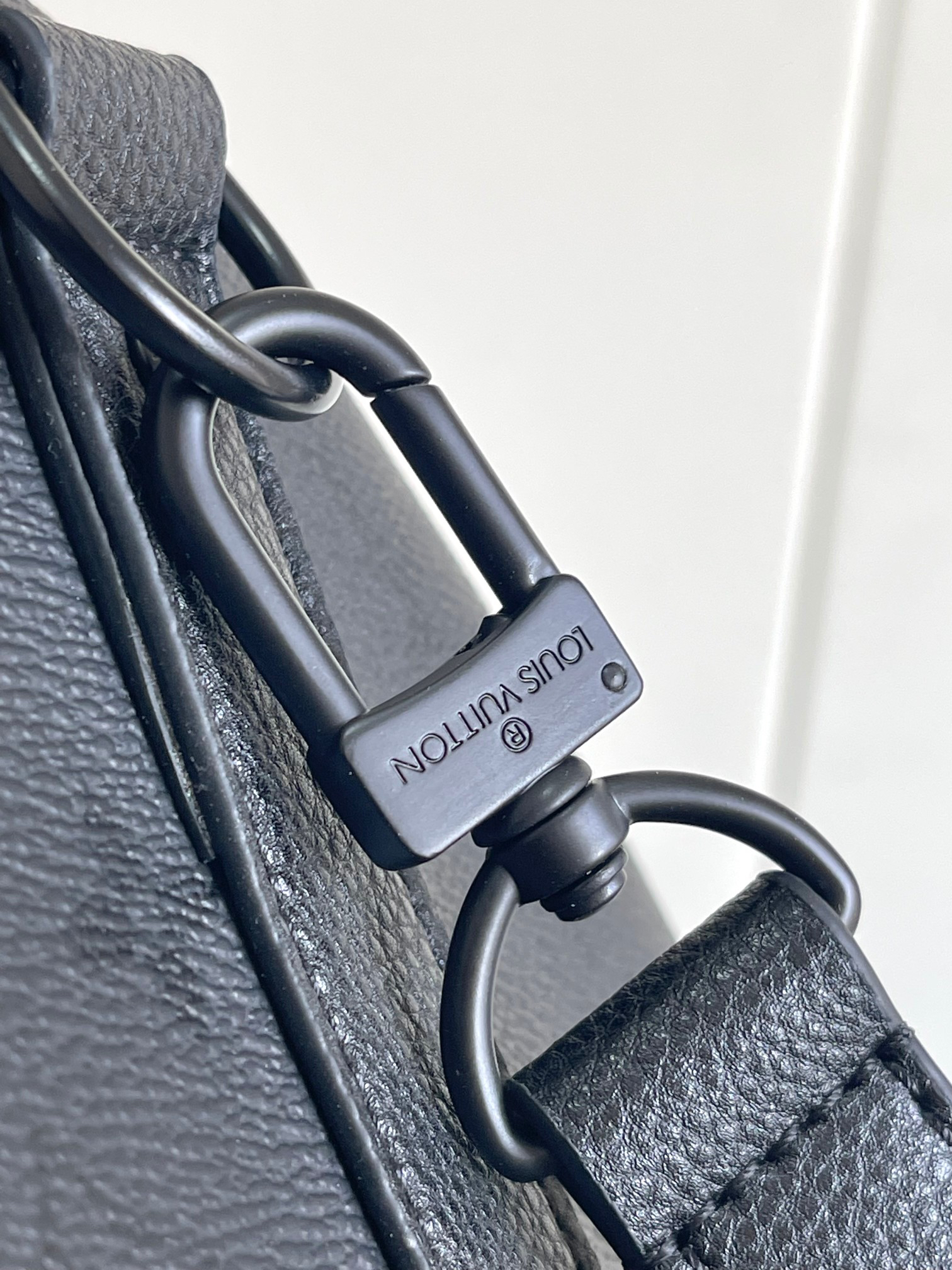 Louis Vuitton Keepall Bandoulière 45 Travel Bag – Monogram Midnight - Image 5