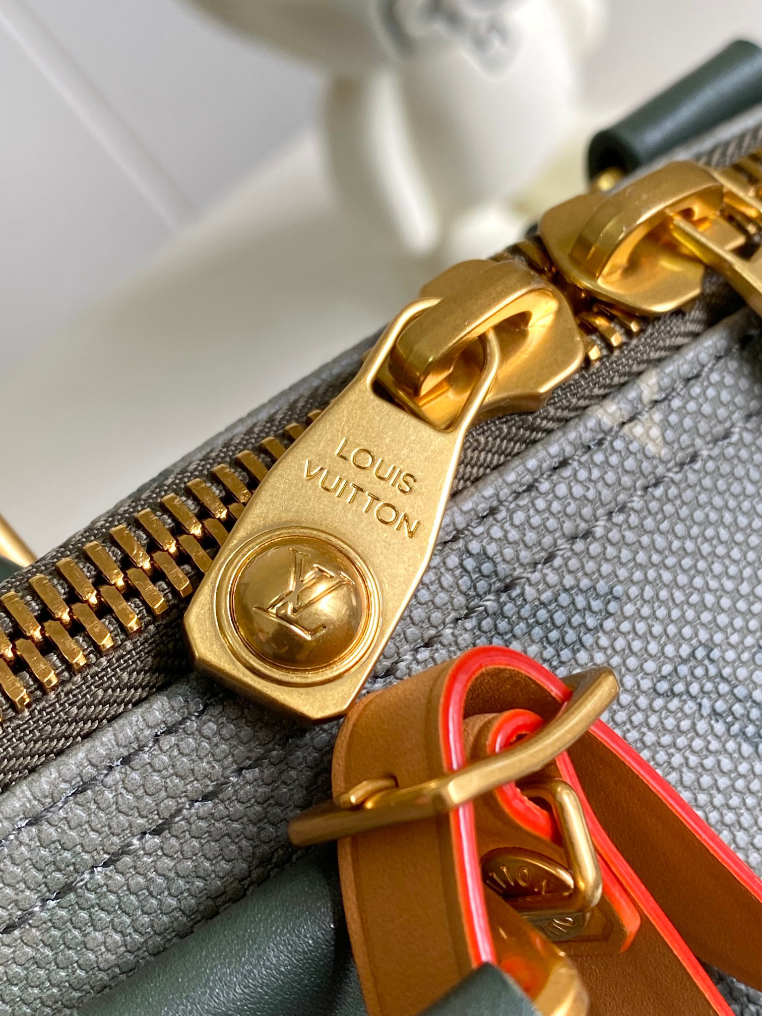 Louis Vuitton Keepall Bandoulière 35 Travel Bag - Image 5