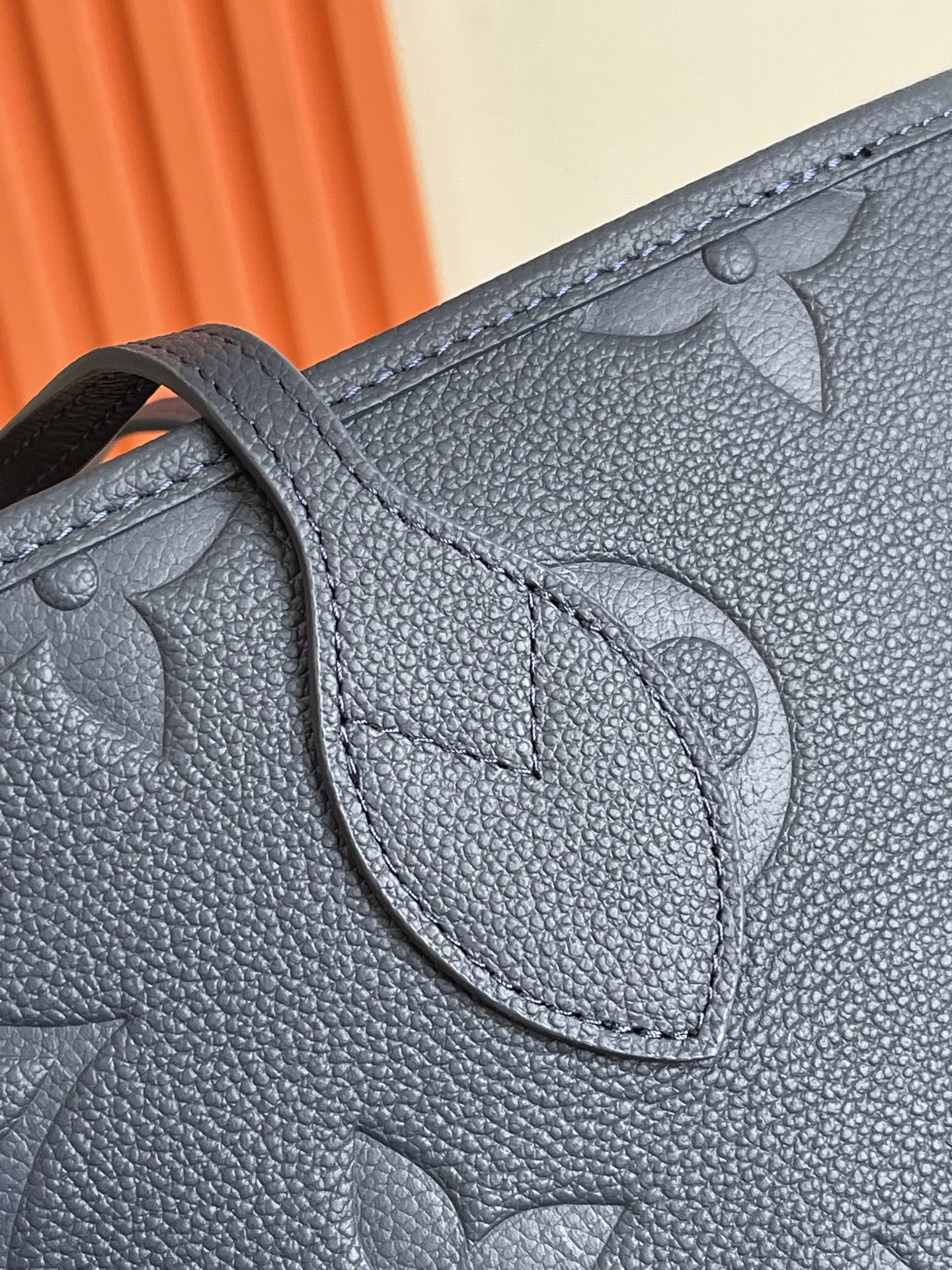 Louis Vuitton Neverfull MM Monogram Empreinte Leather Tote Bag - Image 5