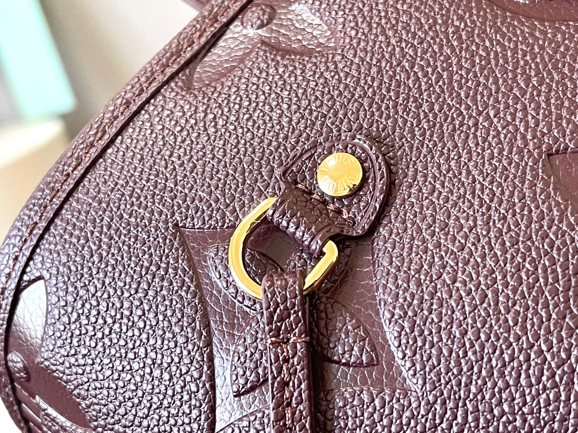 Louis Vuitton Neverfull MM Leather Tote Bag - Image 5
