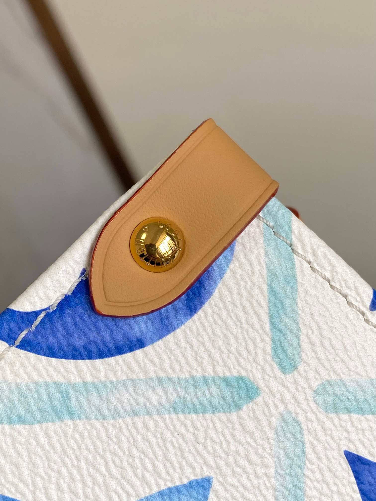 Louis Vuitton OnTheGo Medium Tote Bag in Blue Monogram Tiles Canvas - Image 5