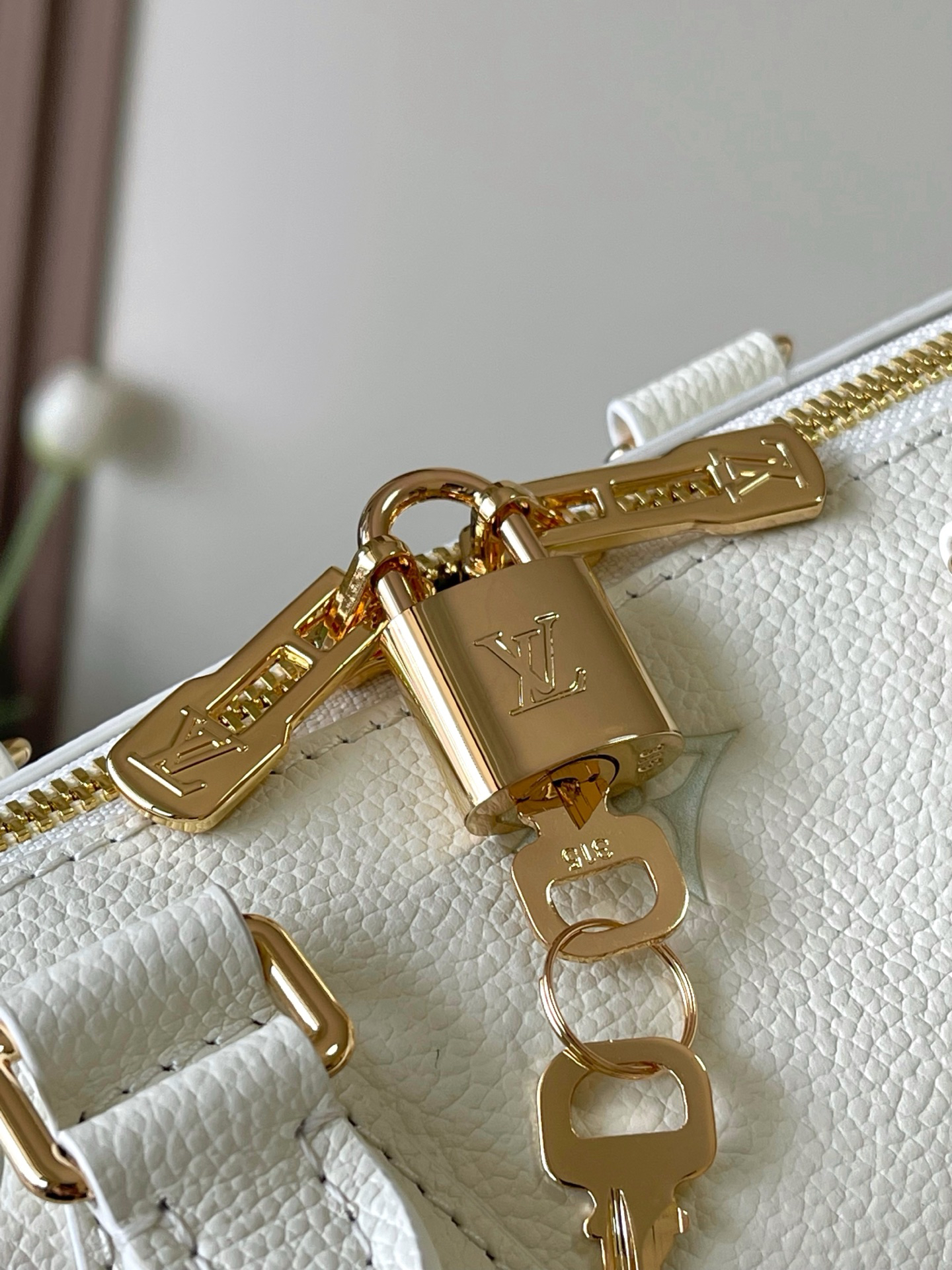 Louis Vuitton Speedy Bandoulière 20 Monogram Empreinte Leather Bag - Image 5