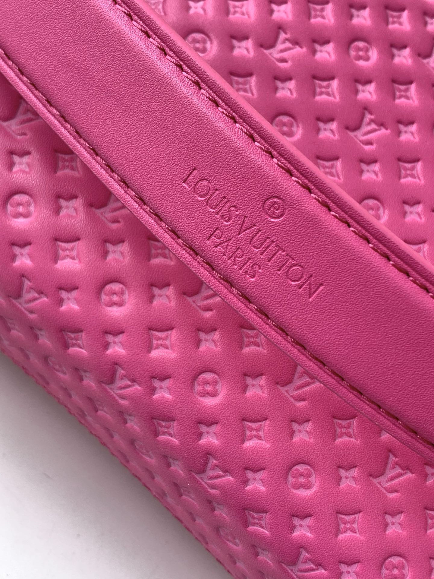 Louis Vuitton Side Trunk Small Bag in Rose Monogram Leather - Image 5