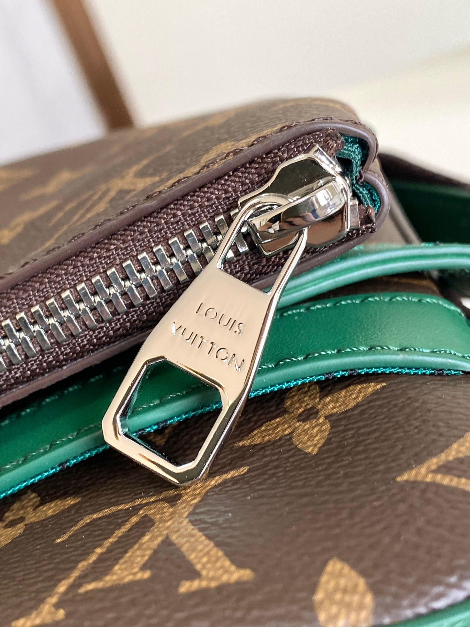 Louis Vuitton Trio Messenger Bag Set in Monogram Eclipse Reverse Canvas - Image 5