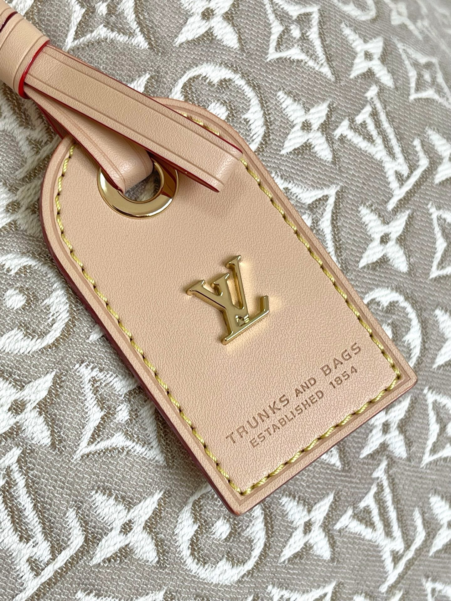 Louis Vuitton Neverfull MM Monogram Emblème Canvas Tote Bag - Image 5
