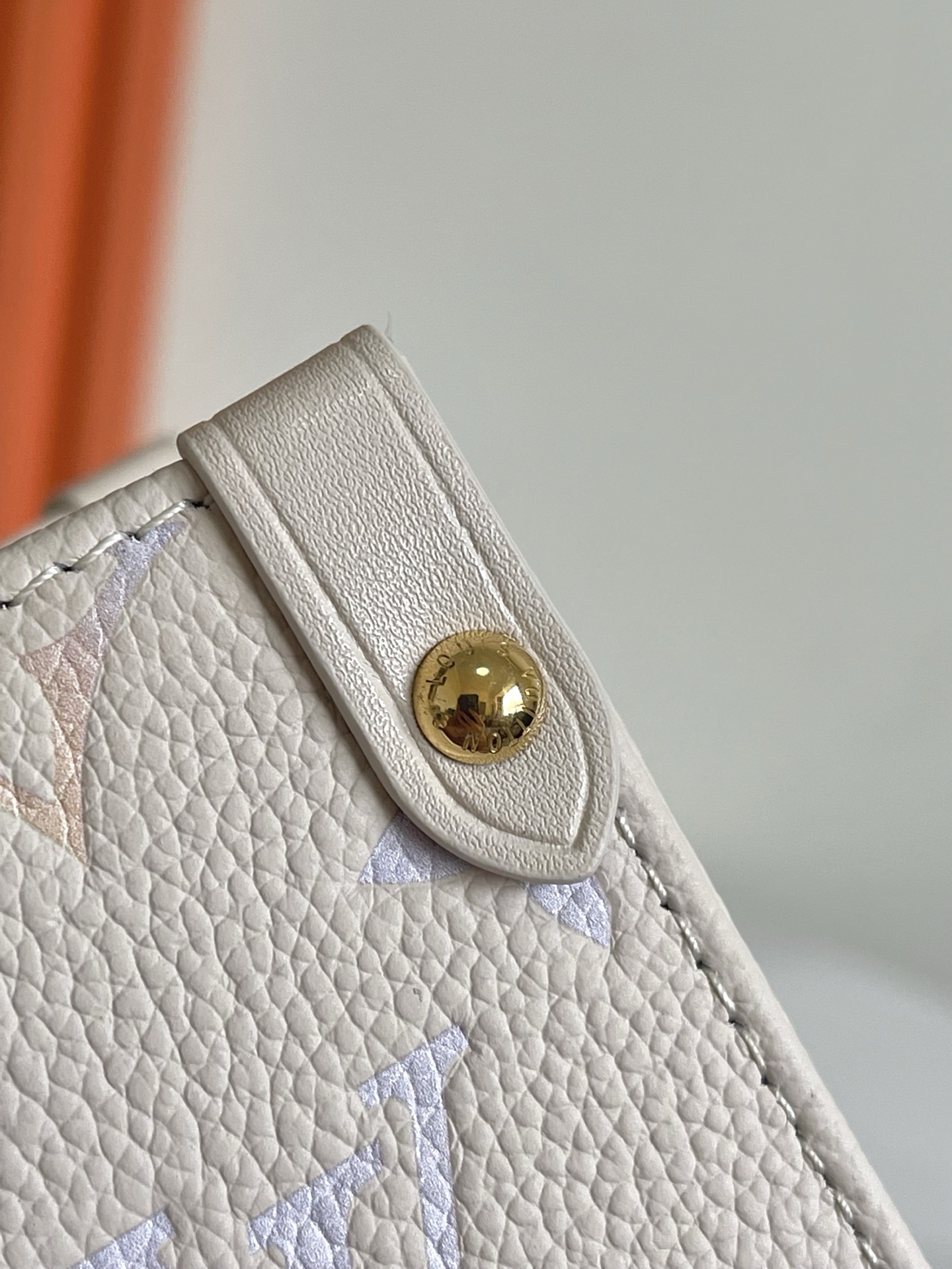 Louis Vuitton OnTheGo Small Crossbody Bag in Monogram Empreinte Leather - Image 5