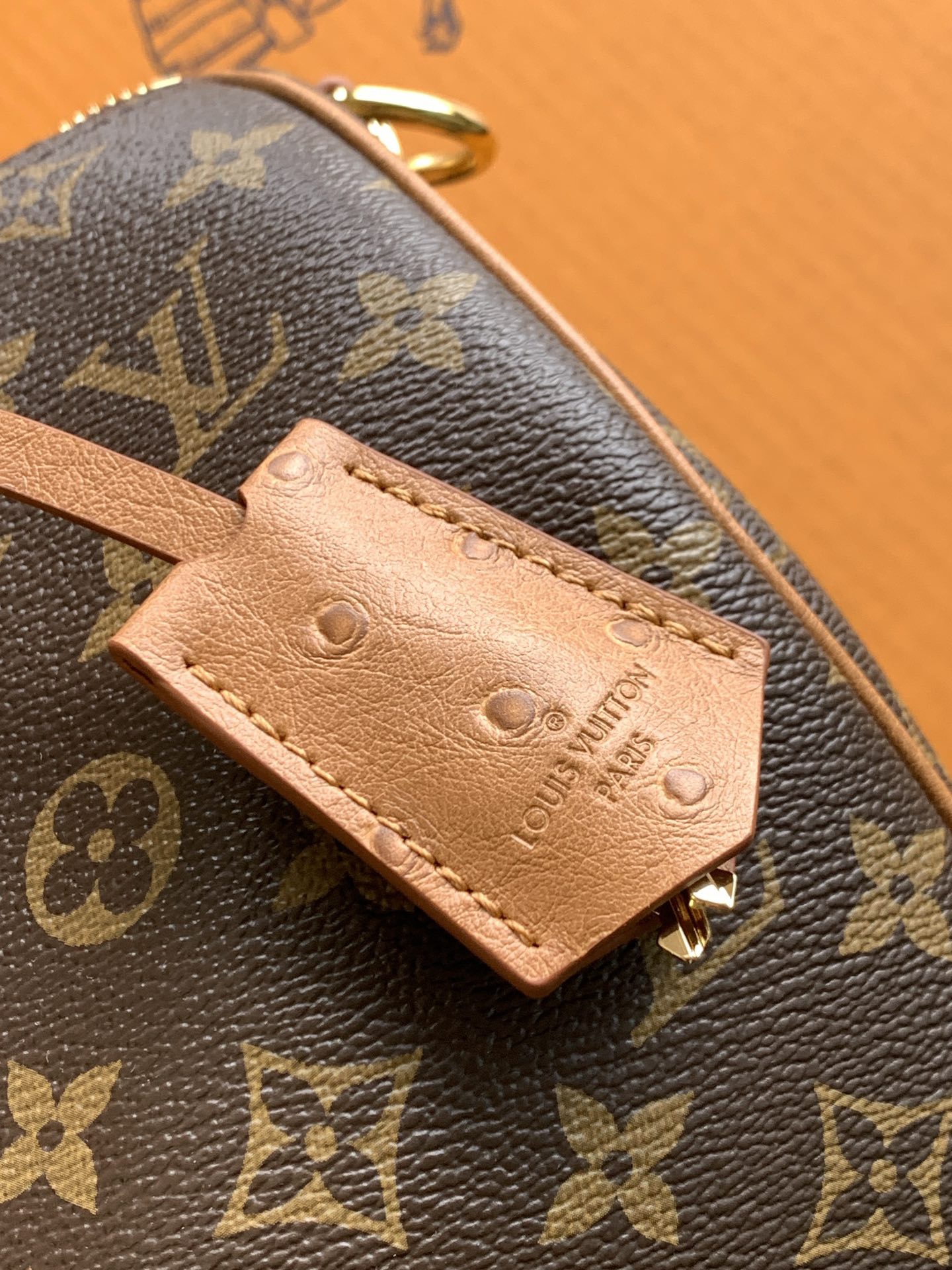 Louis Vuitton Speedy Soft 30 Dark Handbag - Image 5