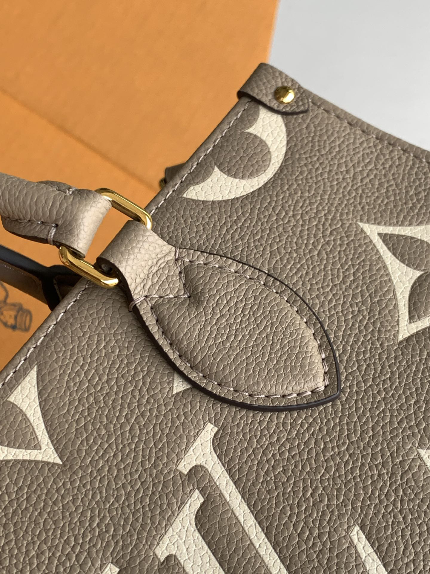 Louis Vuitton OnTheGo Small Tote Bag - Image 5