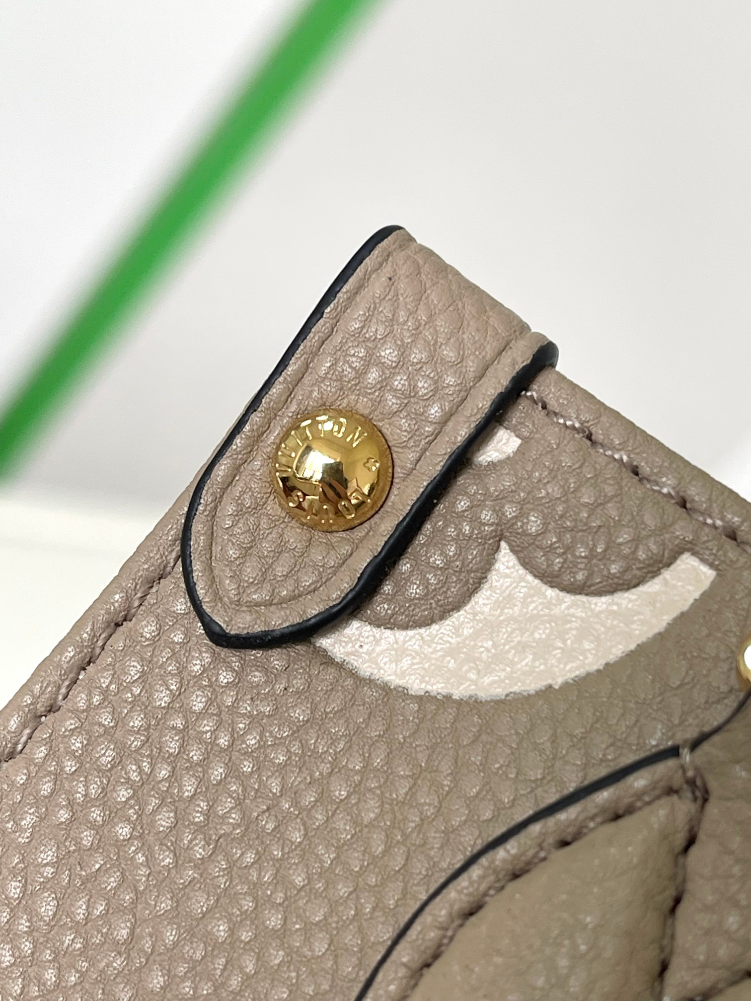 Louis Vuitton OnTheGo BB Monogram Empreinte Leather Crossbody Bag - Image 5