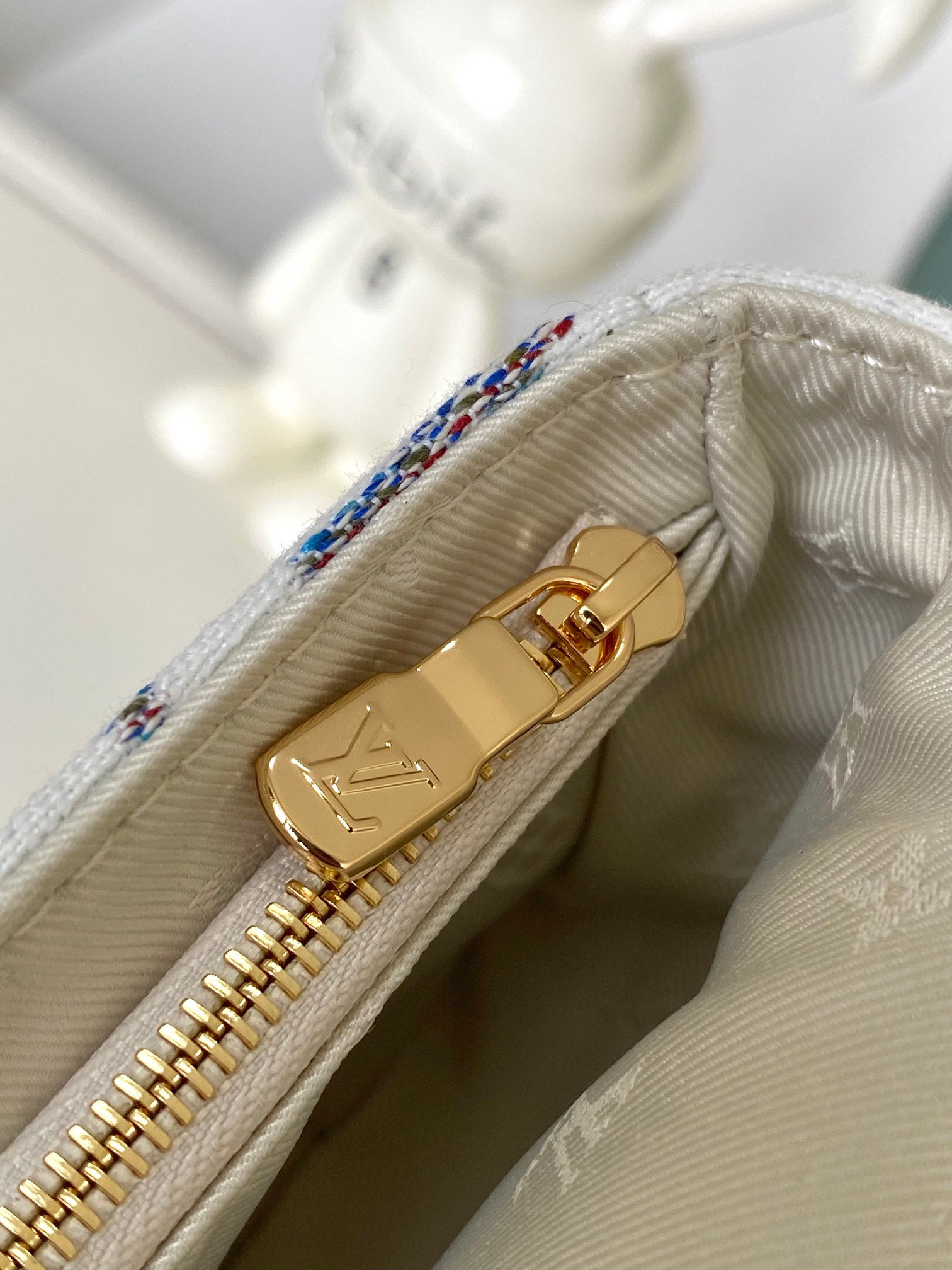 Louis Vuitton Wallet on Chain Ivy M83499 - Image 5