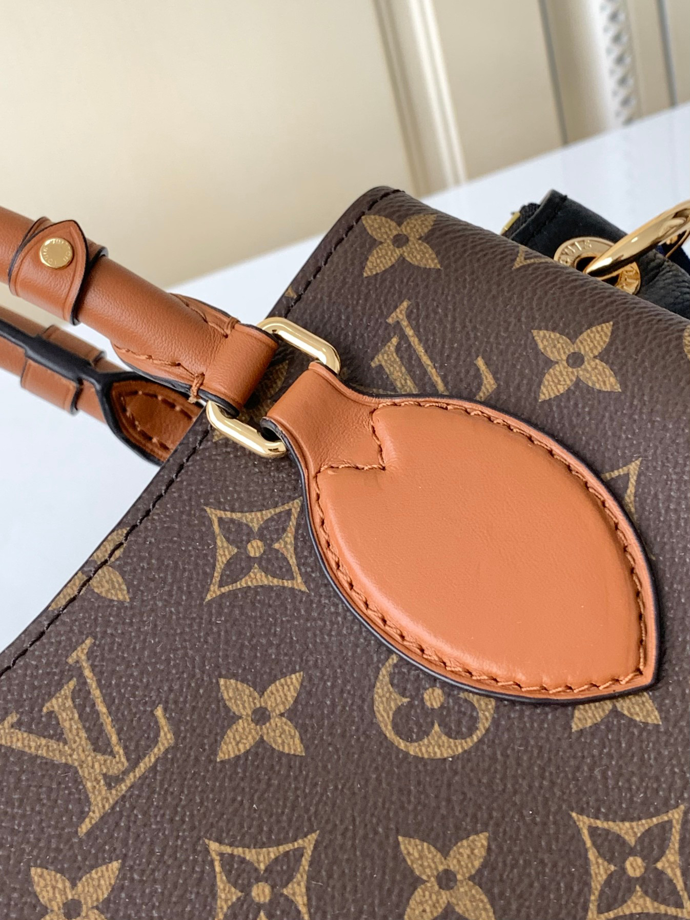 Louis Vuitton Opéra BB Top-Handle Handbag - Image 5
