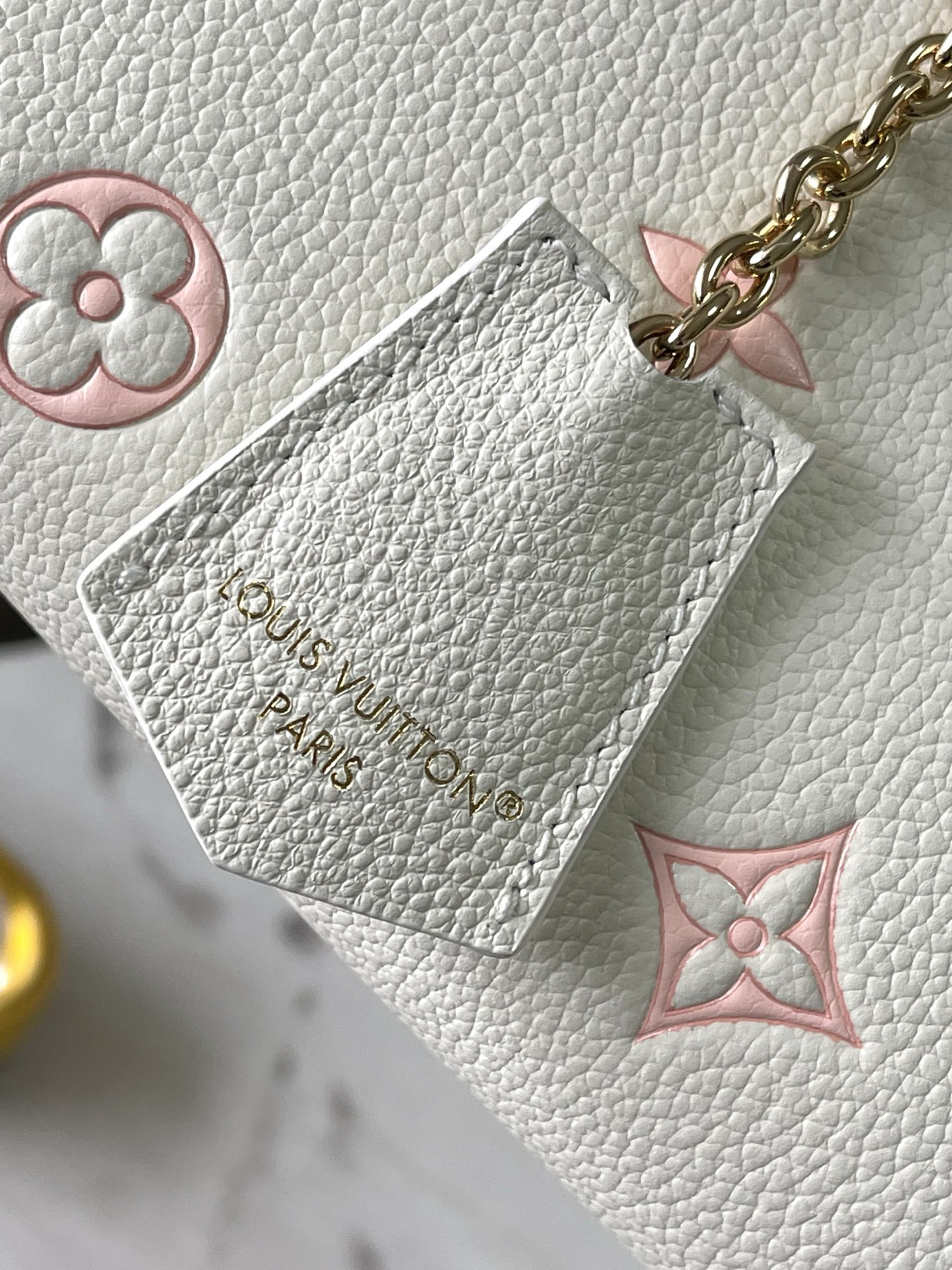 Louis Vuitton OnTheGo PM Tote Bag in Cream and Peach Pink Monogram Empreinte Leather - Image 5