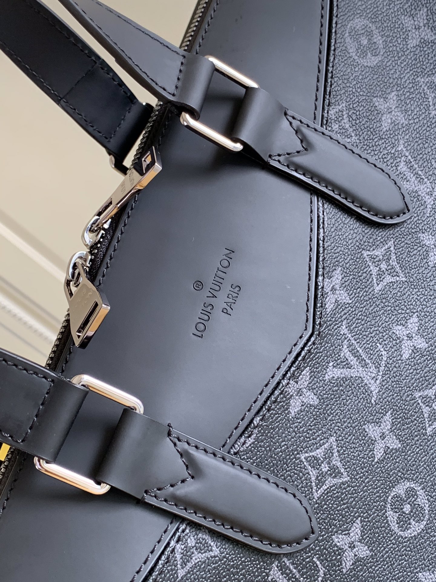 Louis Vuitton x Hiroshi Fujiwara Lightning Series Men's Briefcase - Image 5