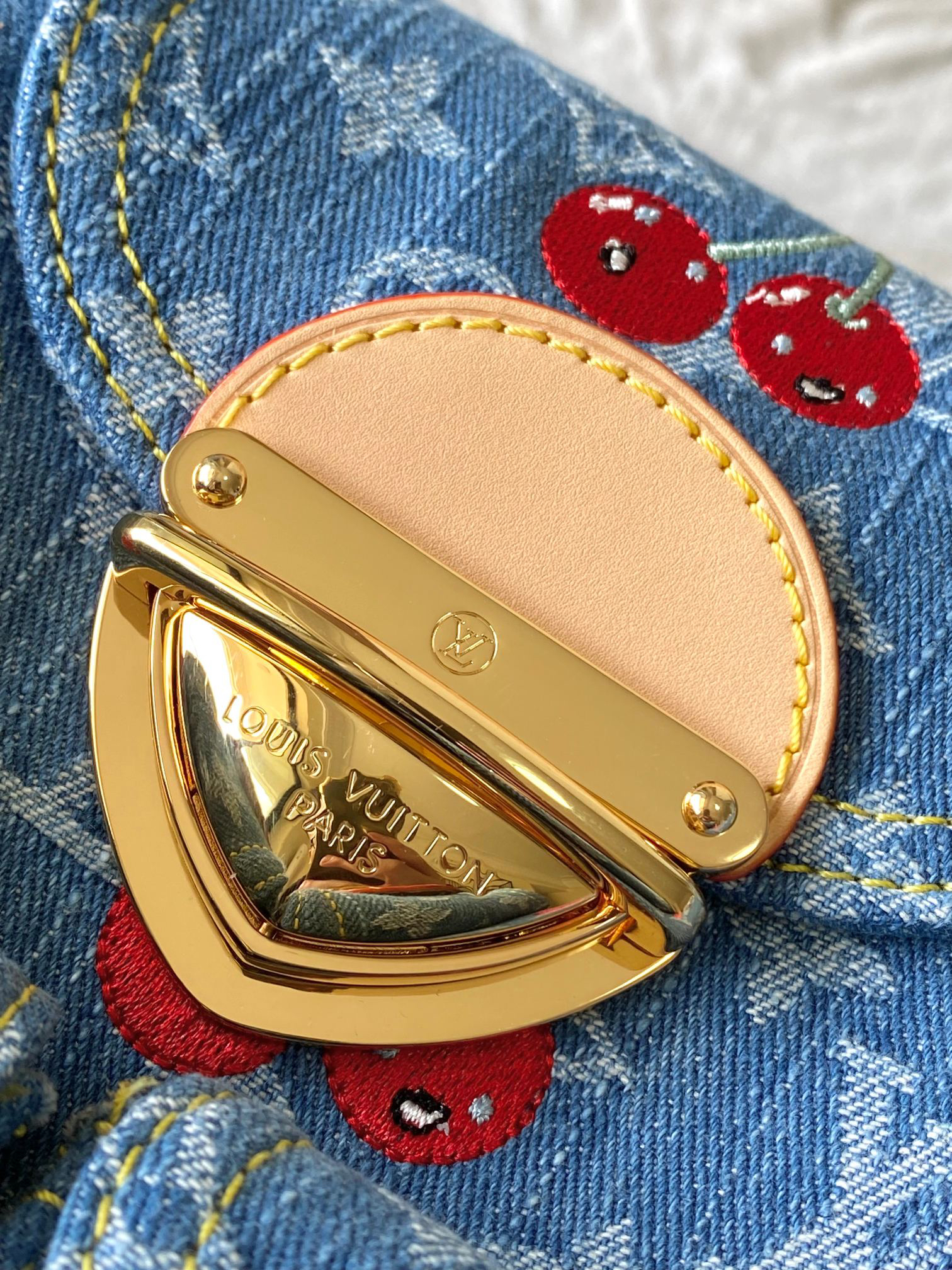 Louis Vuitton x Takashi Murakami Venice Shoulder Bag M13679 – Cherry Denim - Image 5