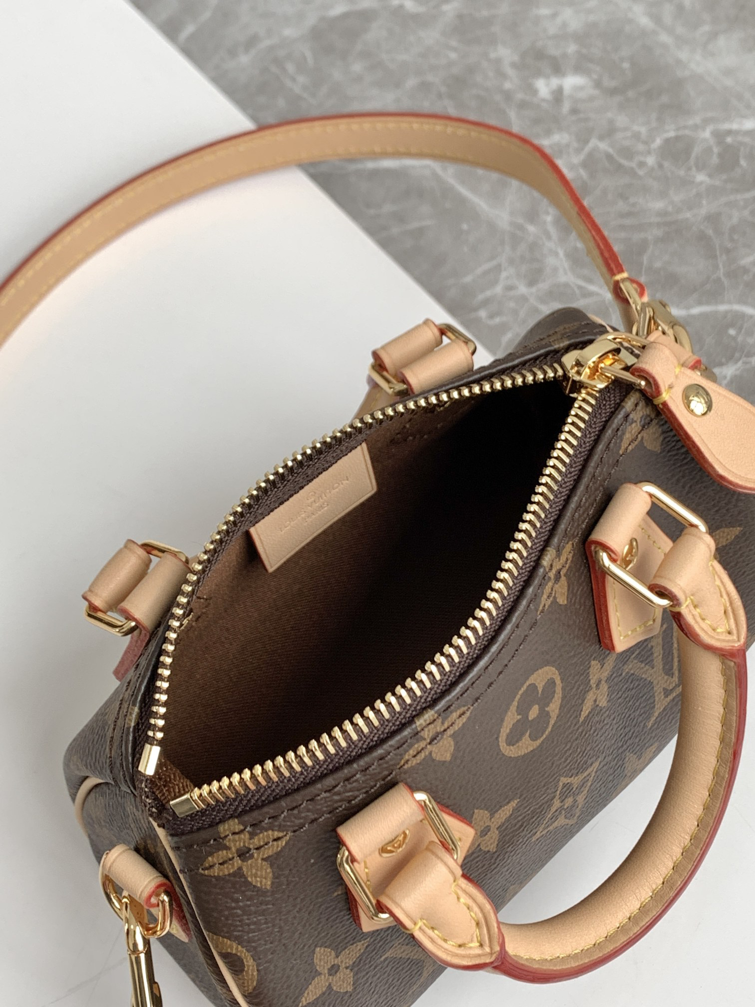 Louis Vuitton Nano Speedy Crossbody Bag M81085 - Image 5