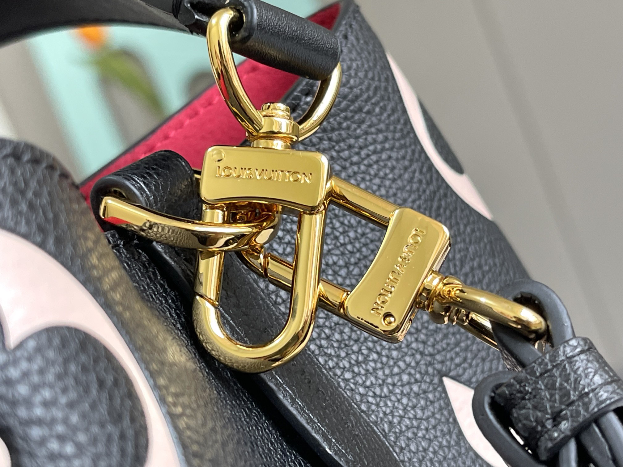Louis Vuitton NéoNoé Medium Bucket Bag - Image 5