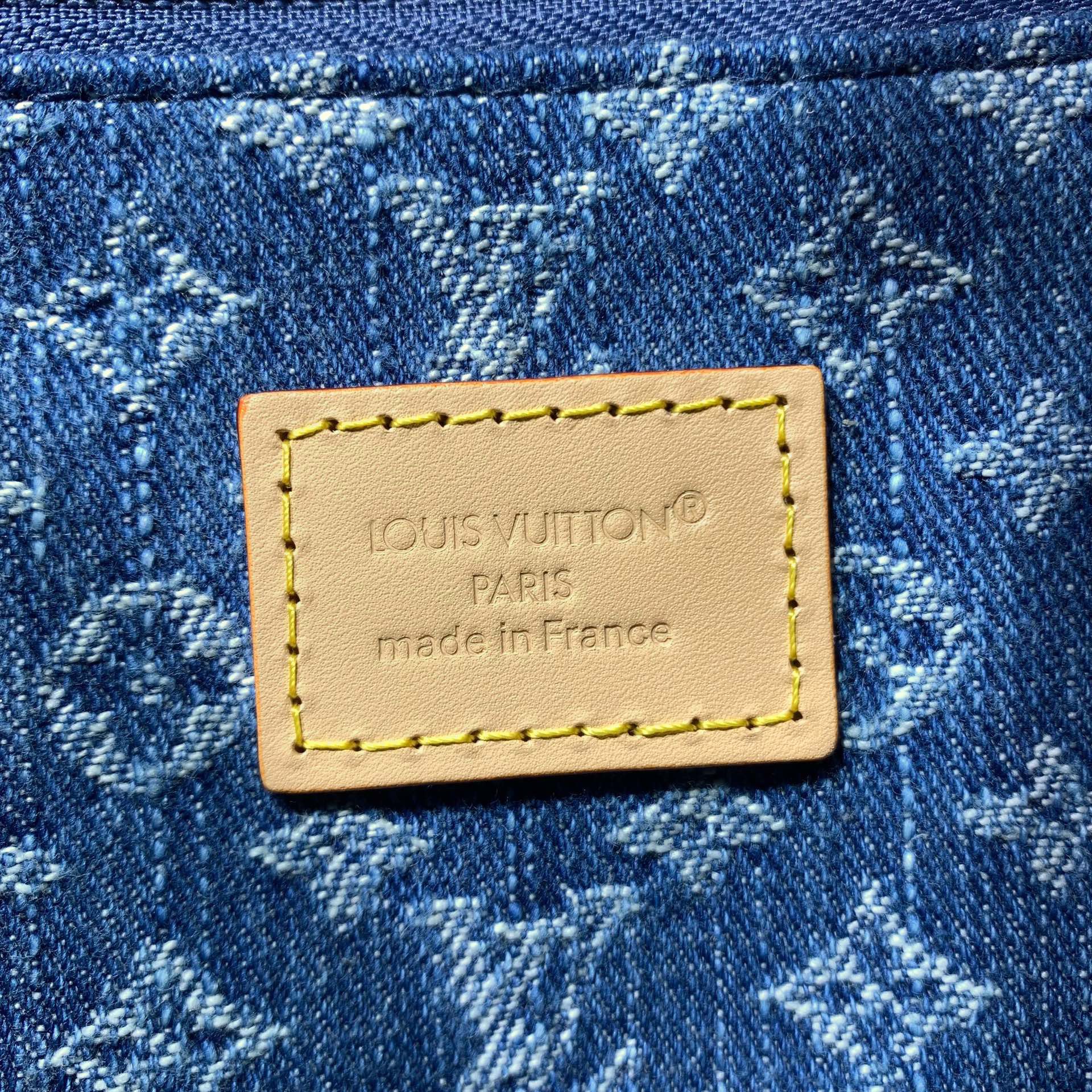 Louis Vuitton OnTheGo Small Handbag M14633 - Image 5