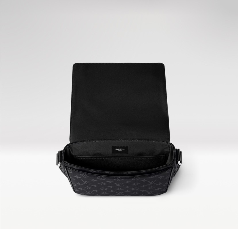 Louis Vuitton District Small Messenger Bag in Monogram Eclipse Canvas - Image 5