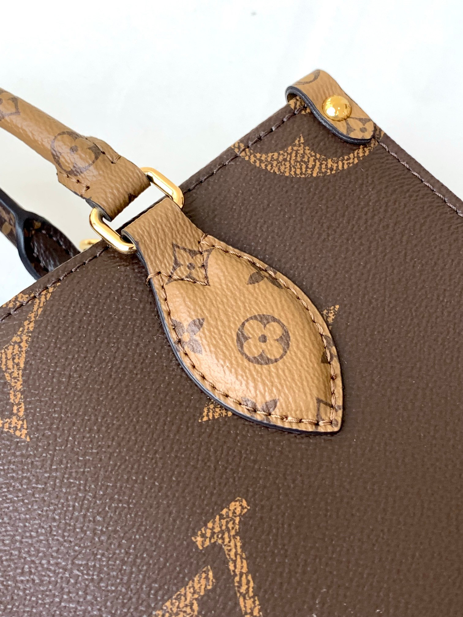 Louis Vuitton OnTheGo Small Handbag M46373 - Image 5