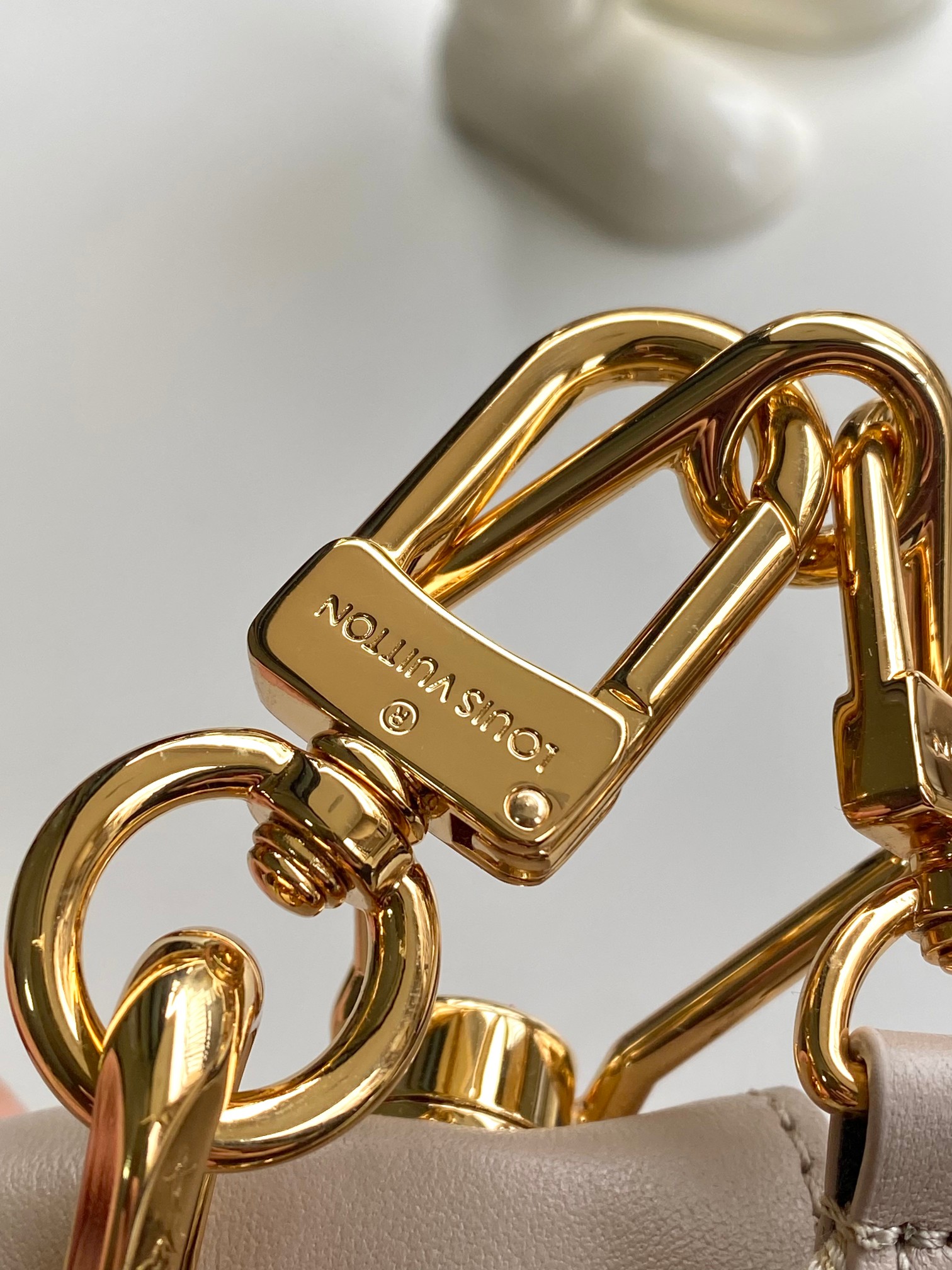 Louis Vuitton Coussin Monogram Leather Crossbody Bag - Image 5