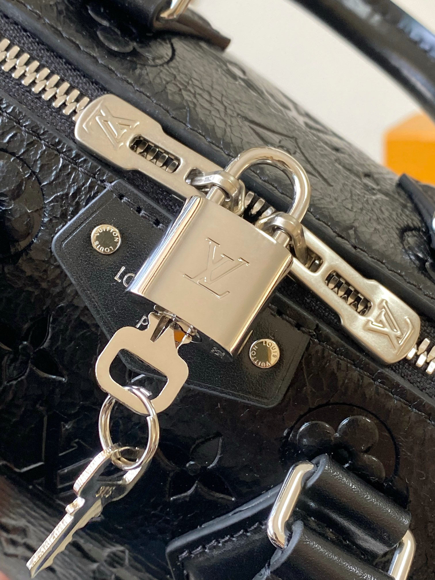 Louis Vuitton Speedy Trunk 20 Handbag - Image 5