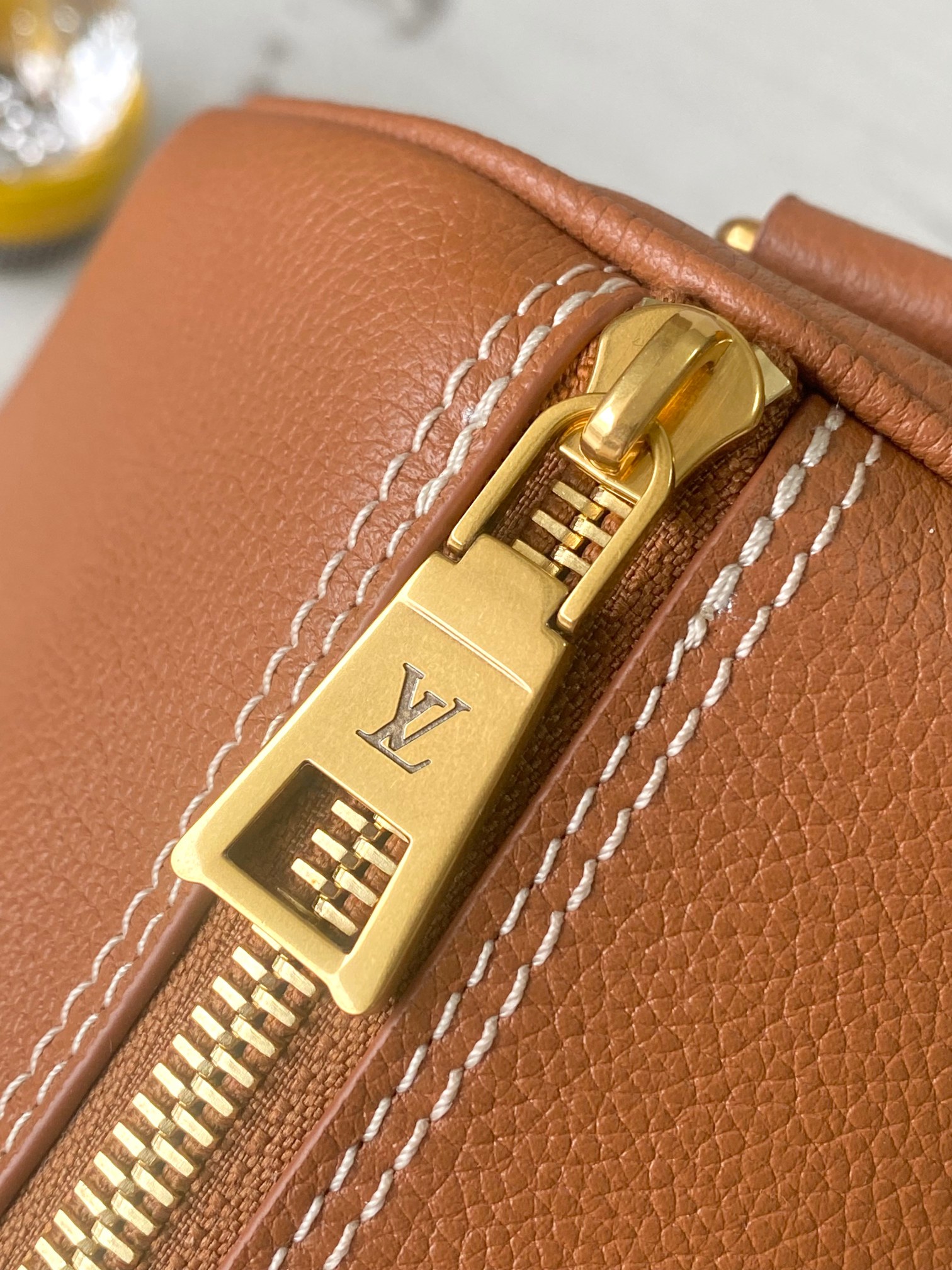 Speedy Soft 30 Lucky Leather Crossbody Bag - Image 5