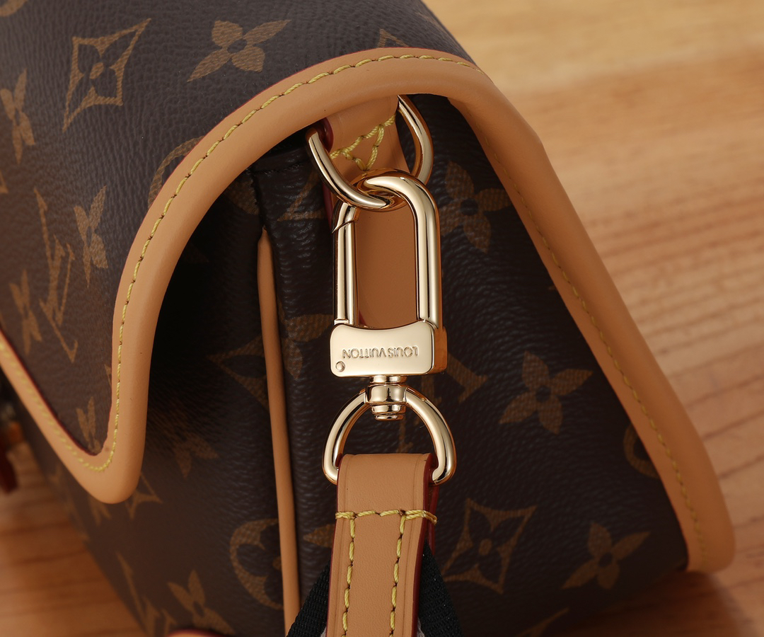 Louis Vuitton Diane Handbag M45985 - Black - Image 5
