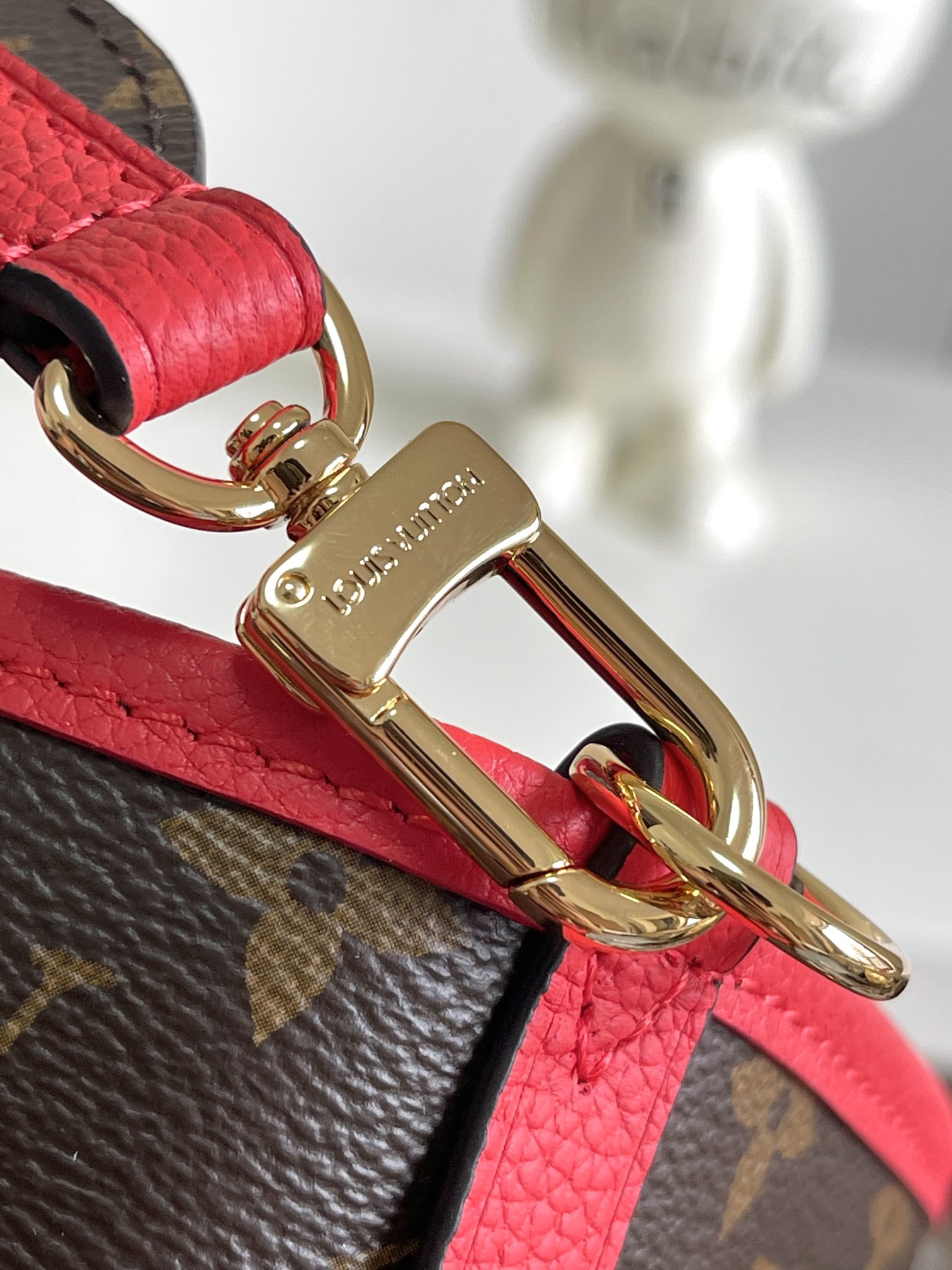 Neverfull MM Tote Bag in Damier Azur Canvas - Image 5