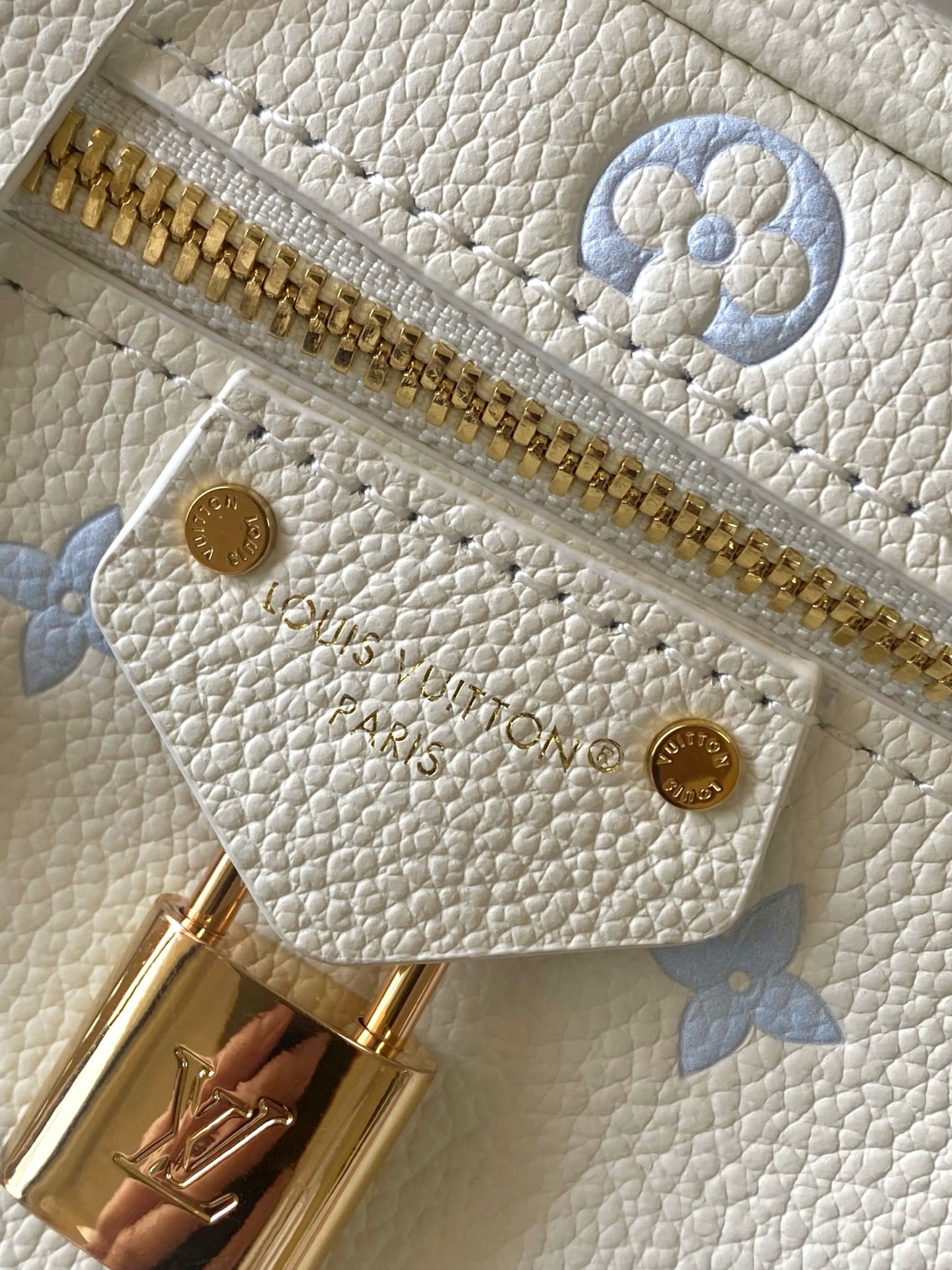 Louis Vuitton Vanity Chain Pouch in Monogram Empreinte Leather - Image 5
