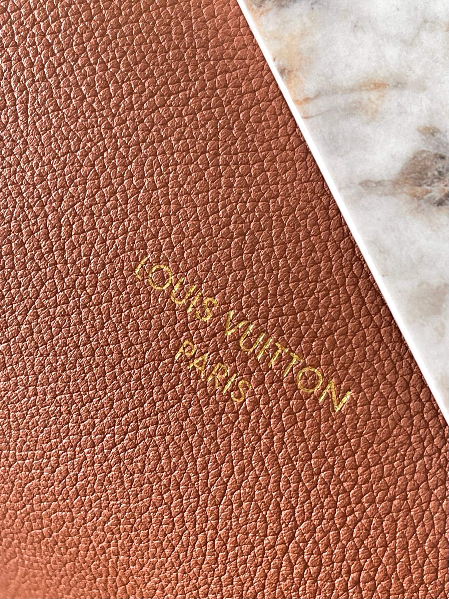 Low Key Cabas Medium Handbag - Image 5