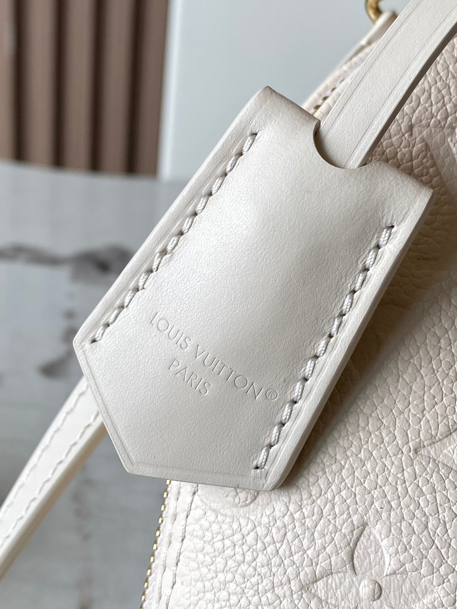 Alma BB Leather Crossbody Bag - Image 5
