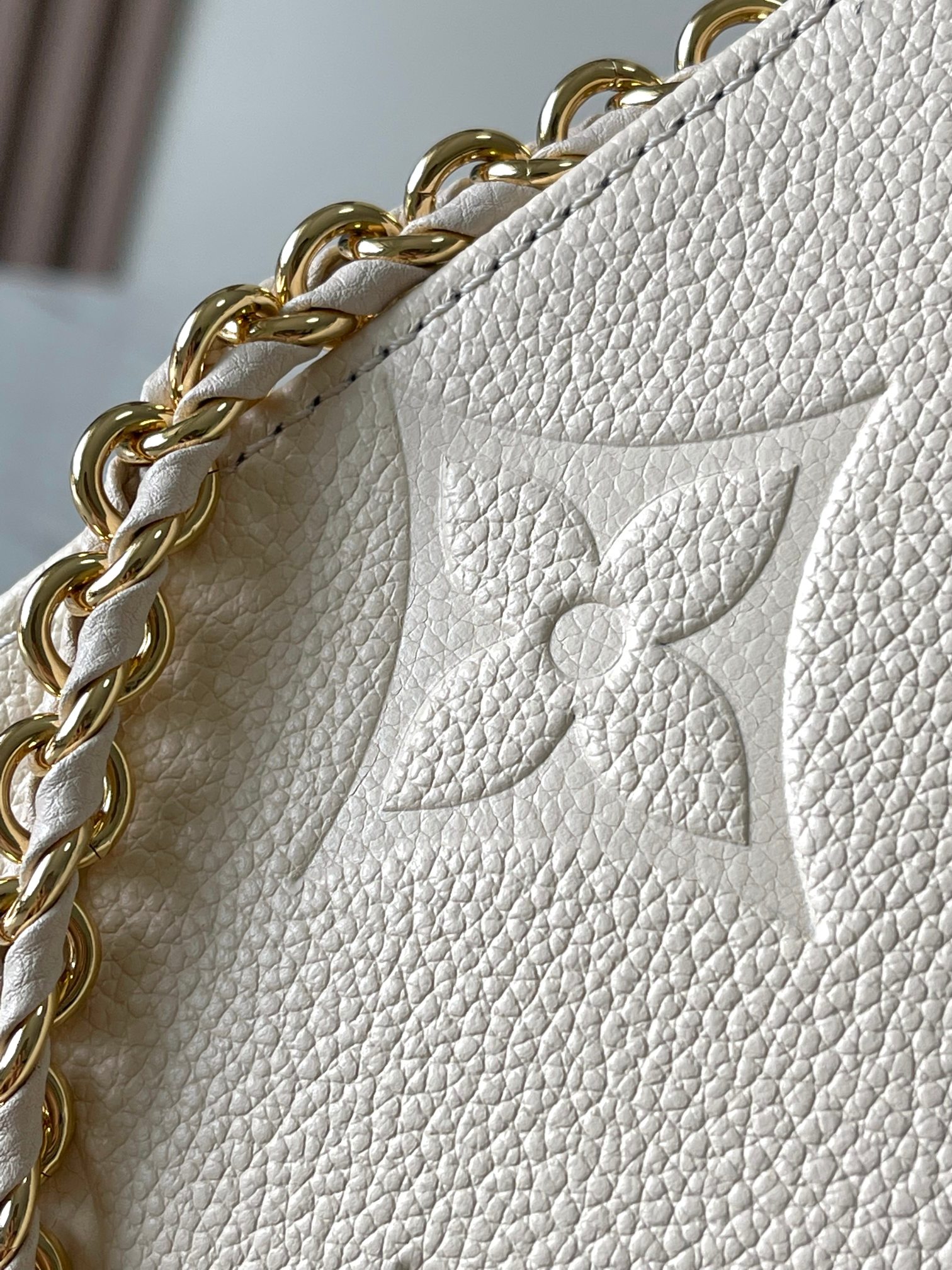 Louis Vuitton OnTheGo Small Tote Bag - Image 5