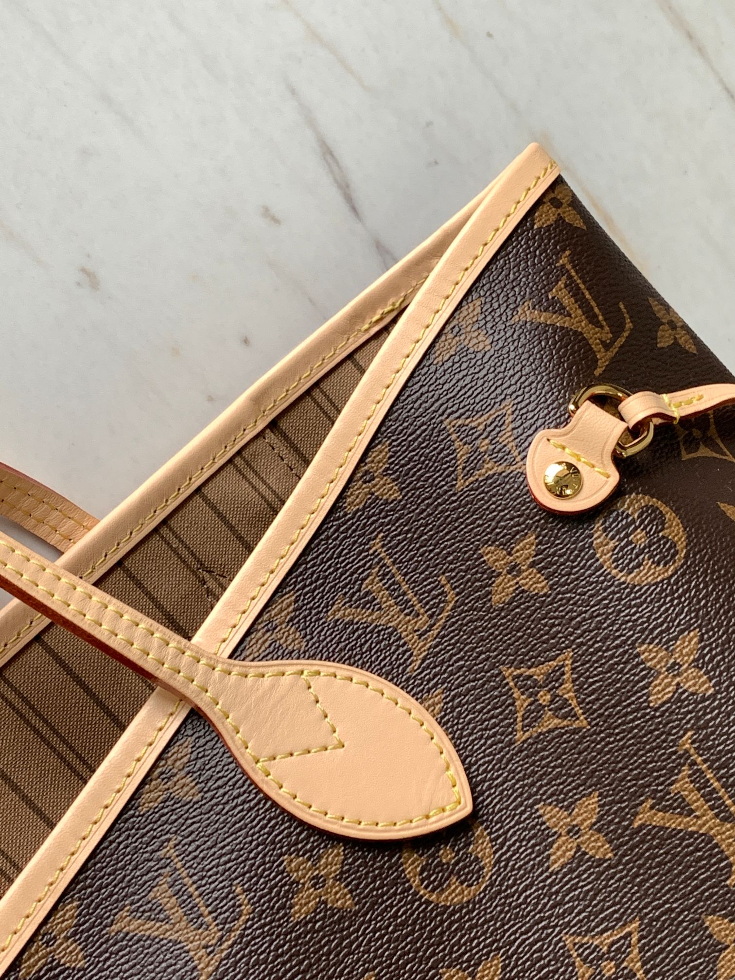 Louis Vuitton Neverfull MM Handbag - Image 5