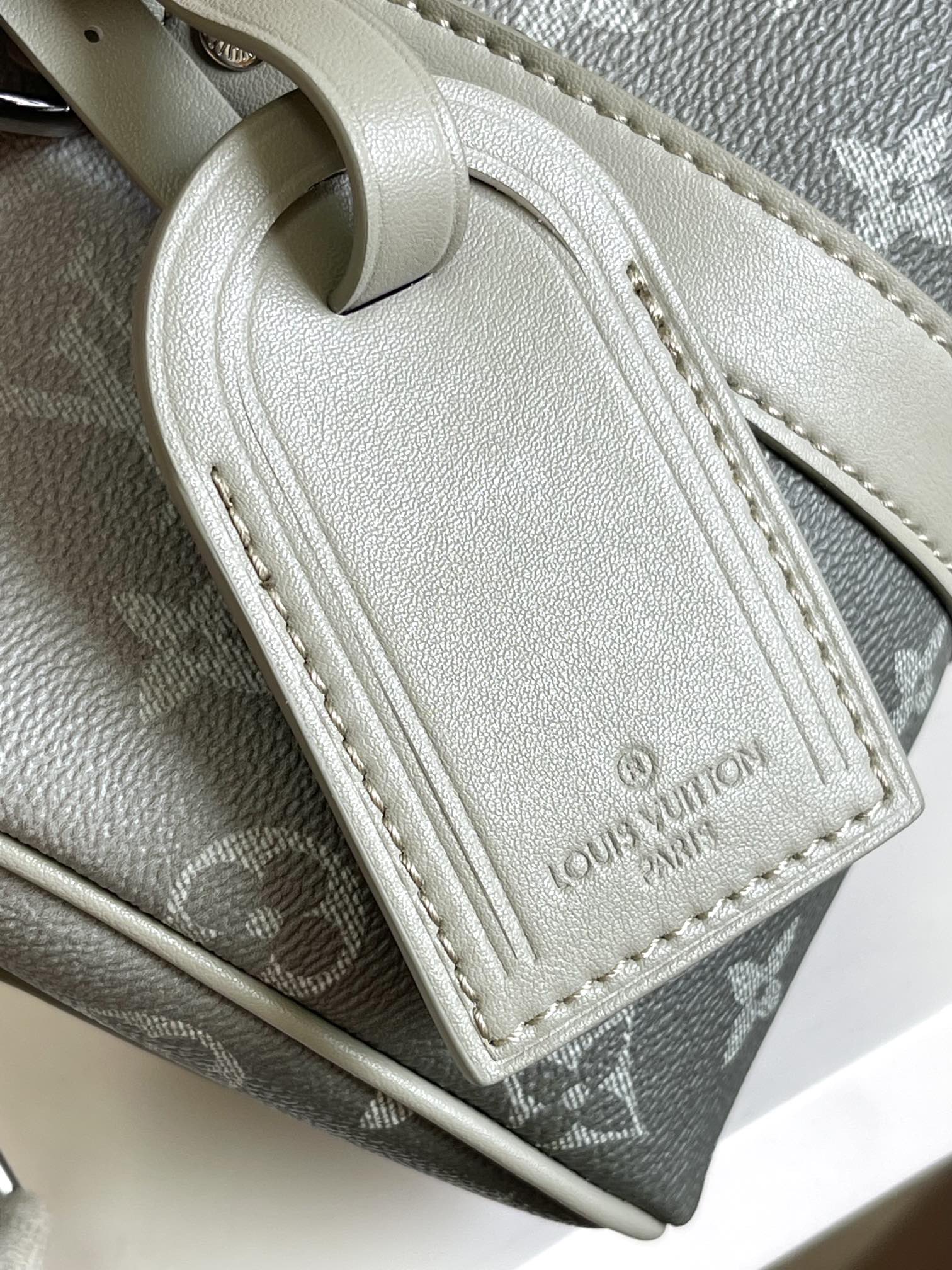 Louis Vuitton Keepall 25 Pillow Bag - Image 5