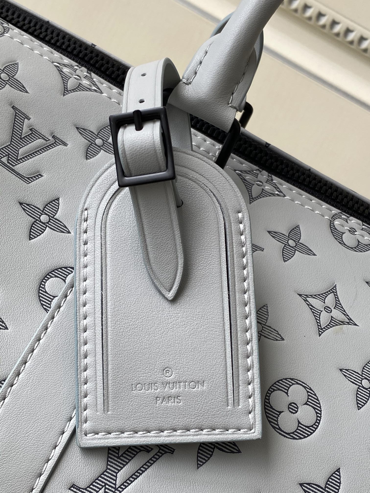 Louis Vuitton Keepall Travel Bag M46117 in Gray Monogram Shadow Leather - Image 5