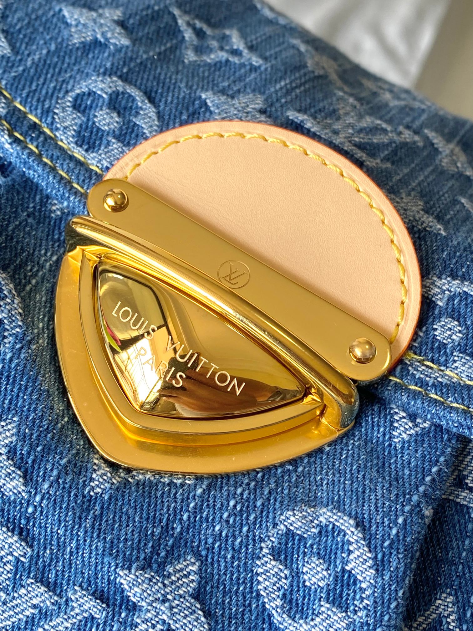 Sunset Vibe Denim Crossbody Bag - Image 5
