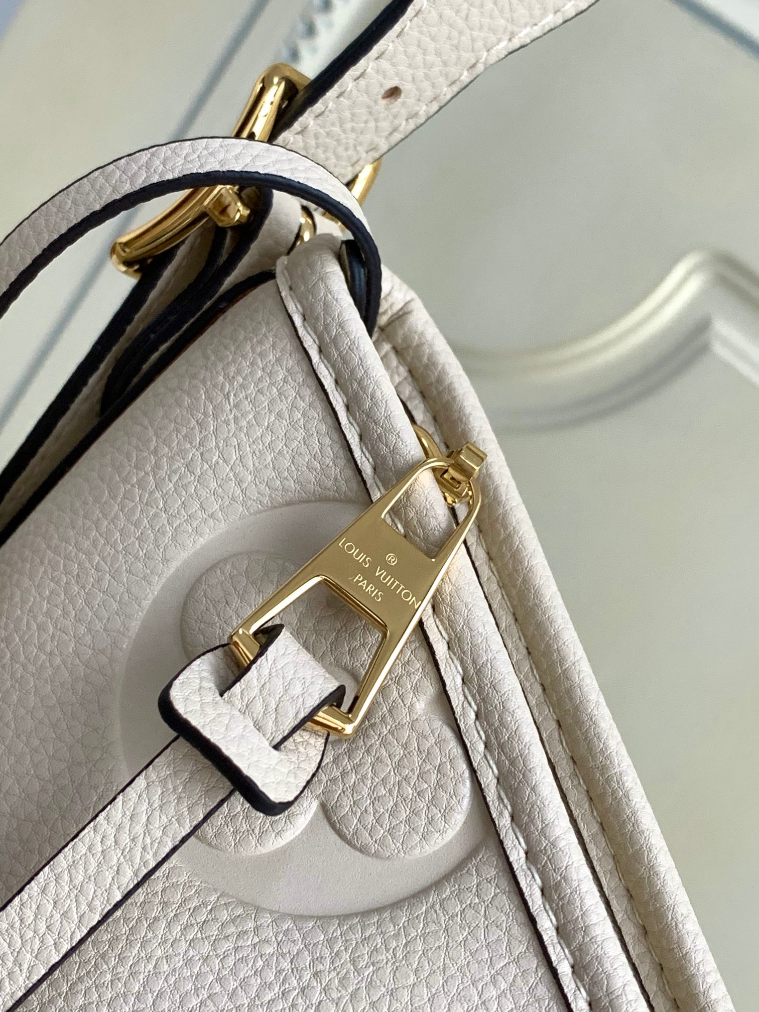 Louis Vuitton CarryAll Small Tote Bag in Off-White Monogram Empreinte Leather - Image 5