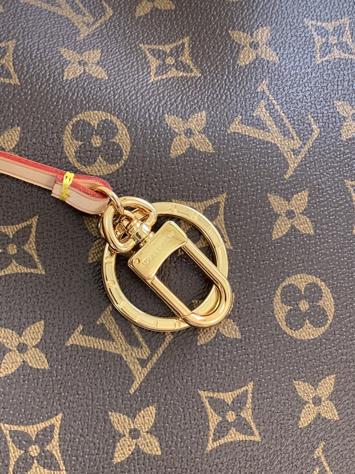 Louis Vuitton Artsy MM Handbag - Image 5