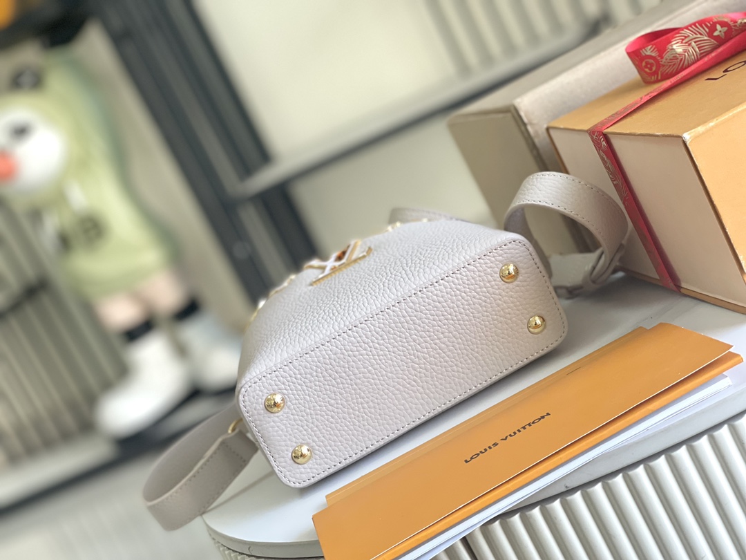 Louis Vuitton Capucines BB Handbag in White Calfskin with Gold-Tone Floral Detail - Image 5