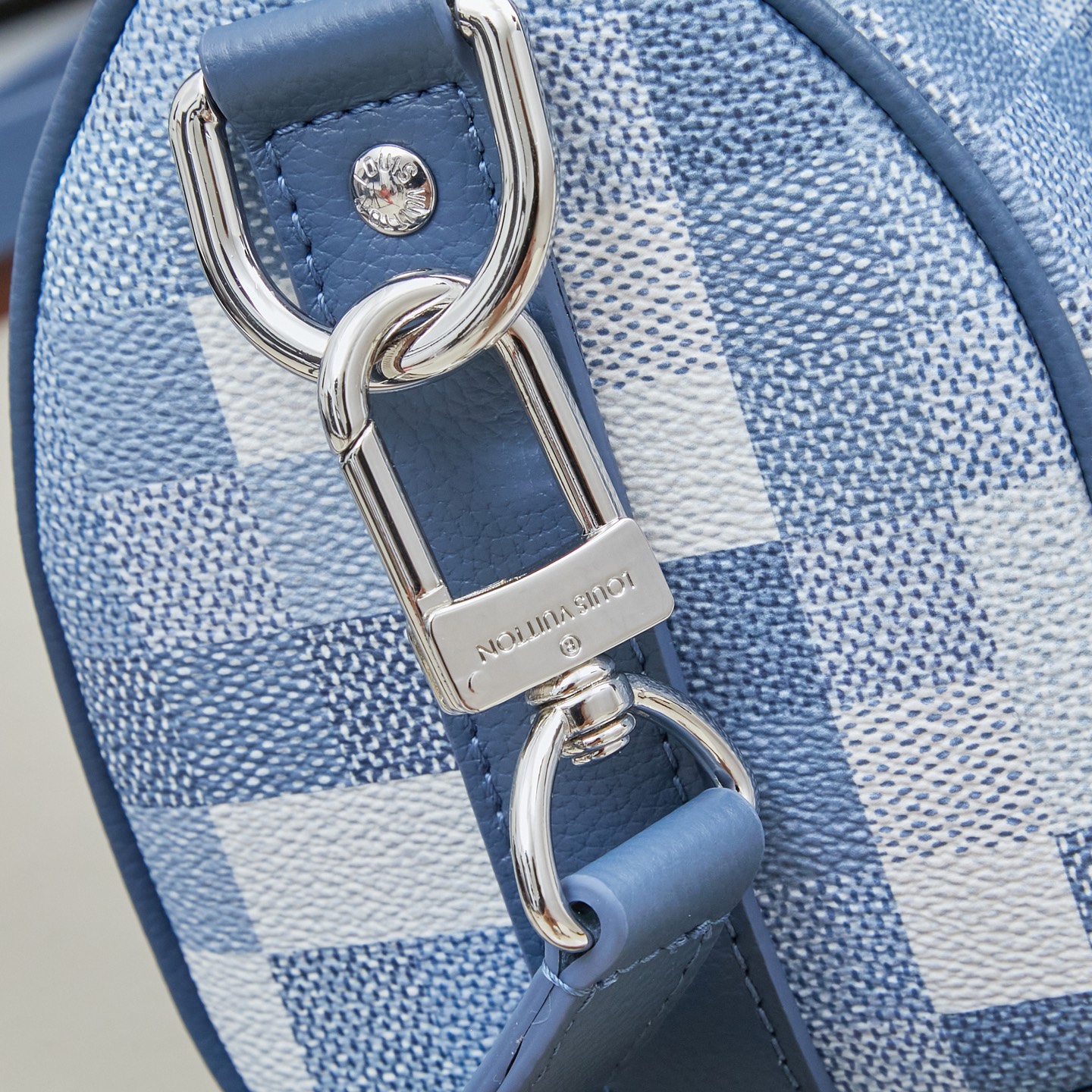 Louis Vuitton Keepall Bandoulière 25 Travel Bag M28600 - Image 5