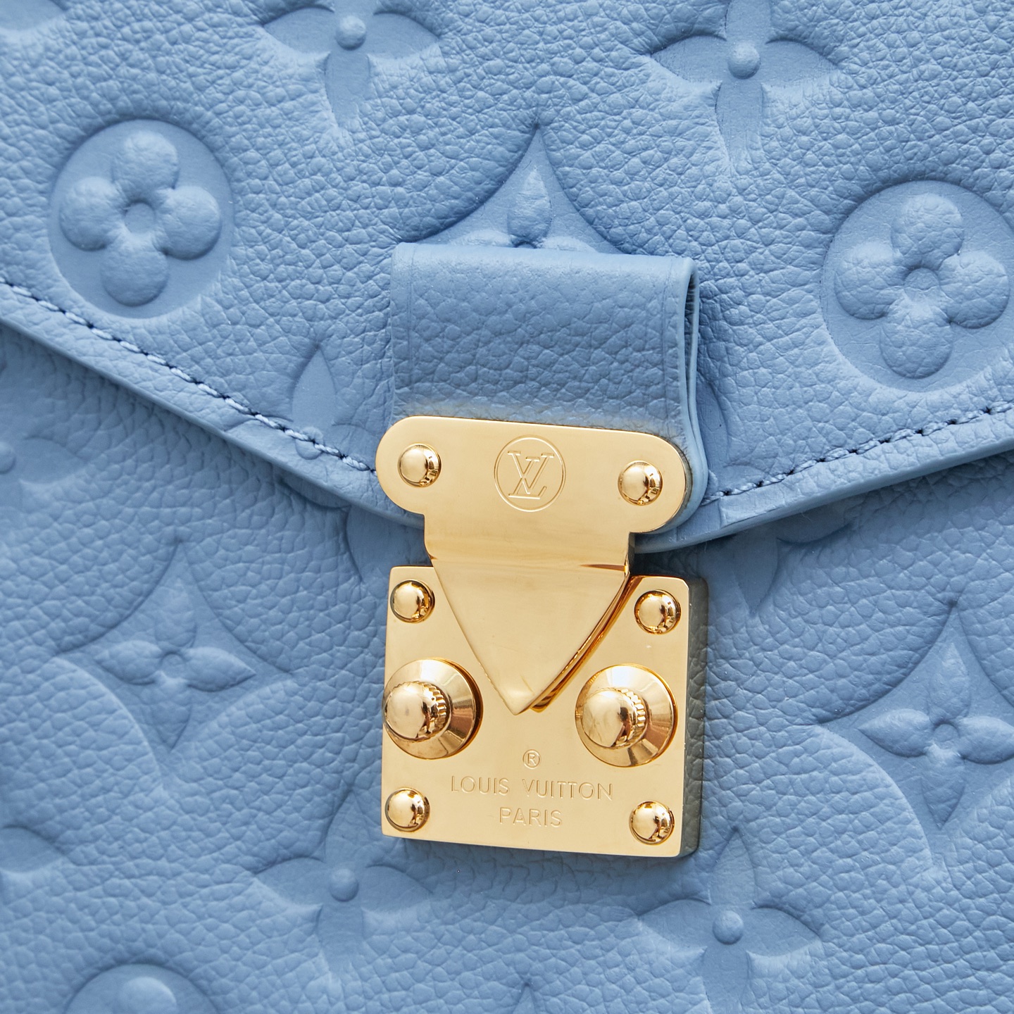 Louis Vuitton Pochette Métis Handbag in Blue - Image 5