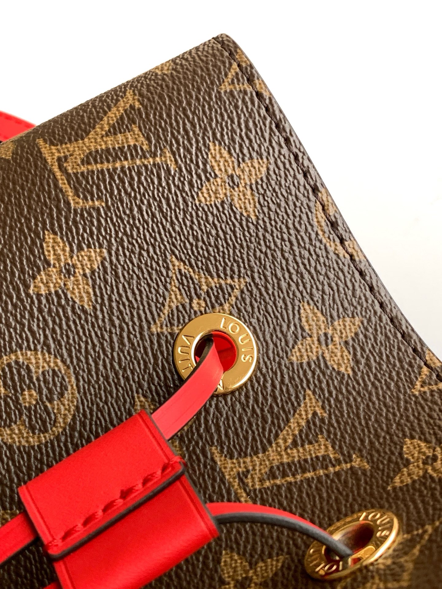 Louis Vuitton NéoNoé Monogram Shoulder Bag - Image 5