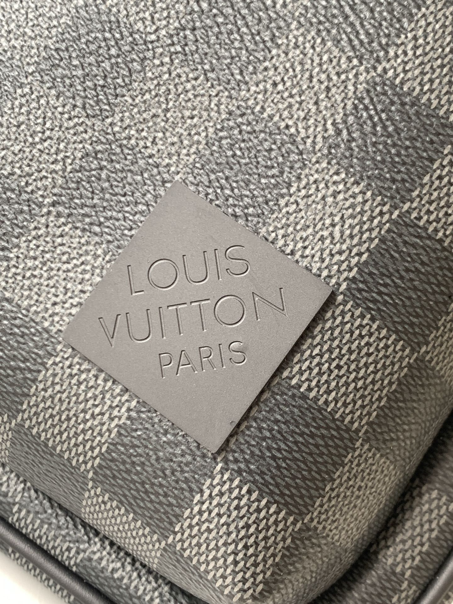 Louis Vuitton Avenue Shoulder Bag M45302 in Damier Graphite - Image 5