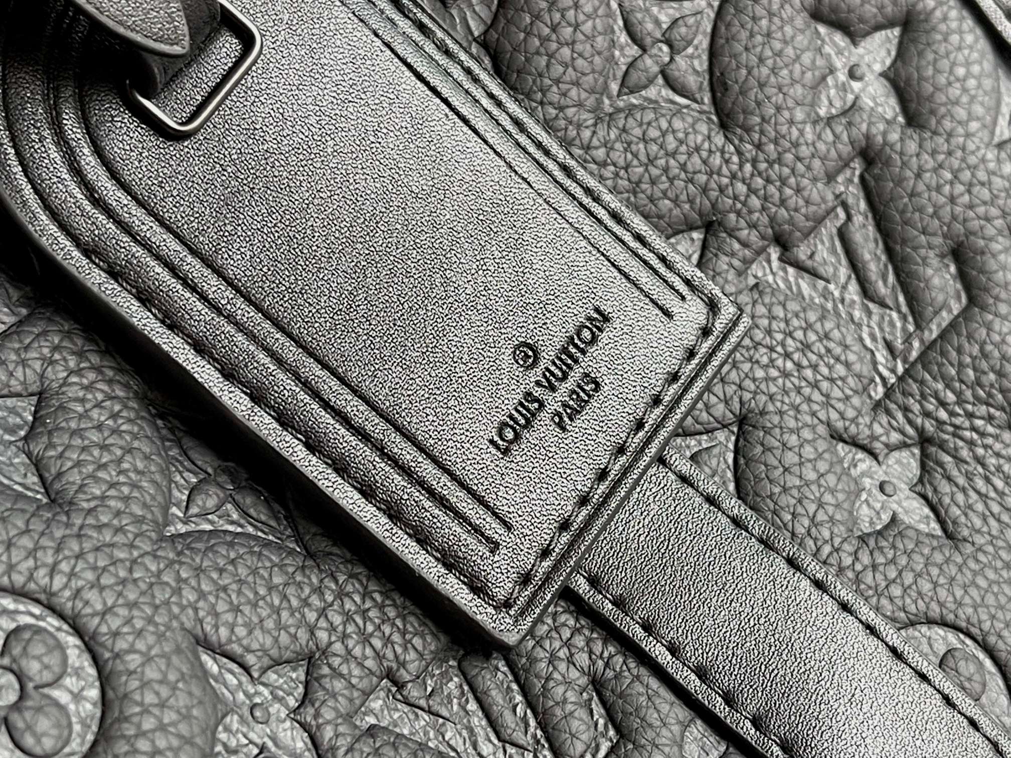 Louis Vuitton Keepall Bandoulière 35 Travel Bag in Monogram Eclipse - Image 5