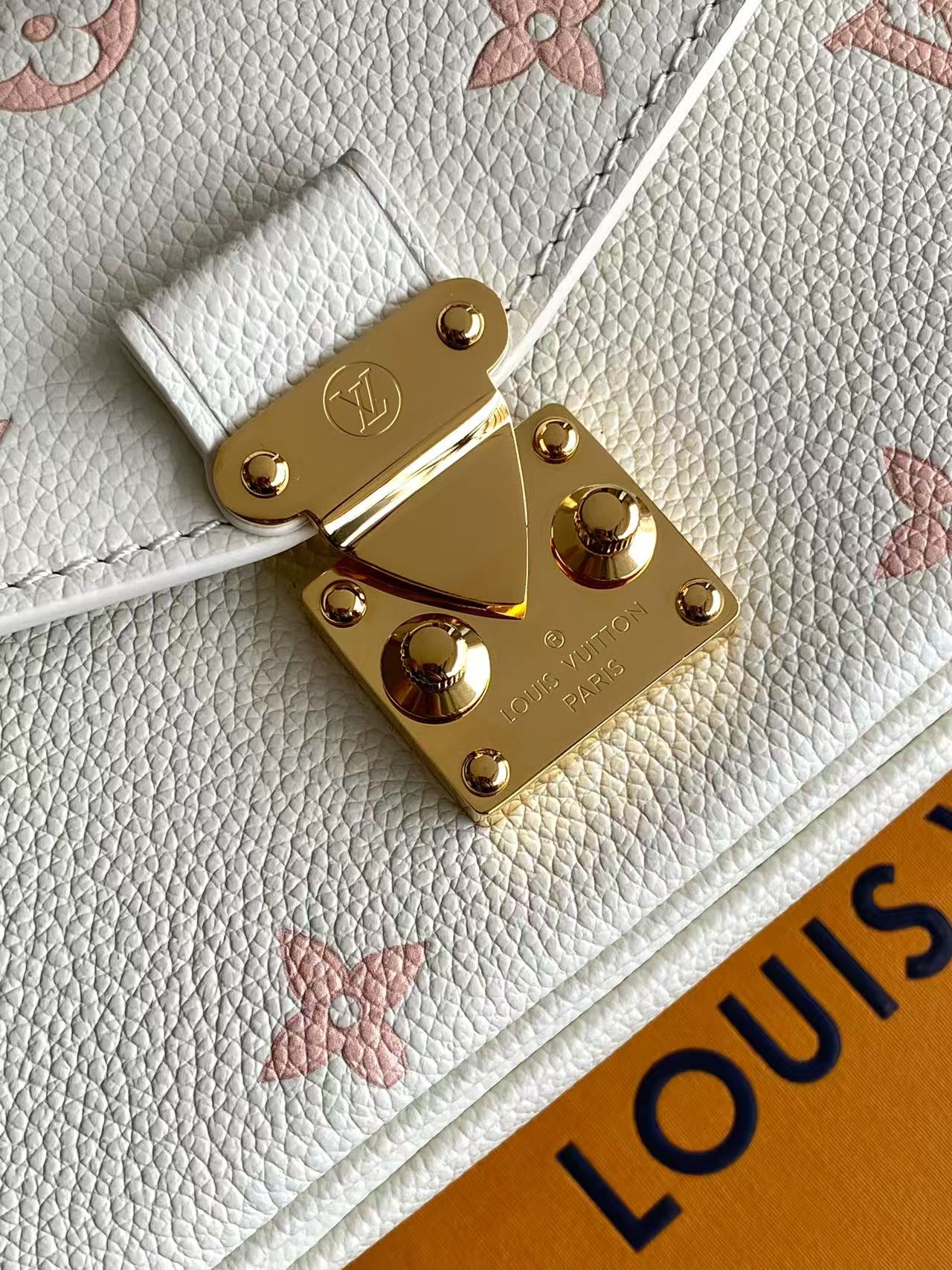Louis Vuitton Pochette Métis East West Handbag in Monogram Empreinte Leather - Image 5