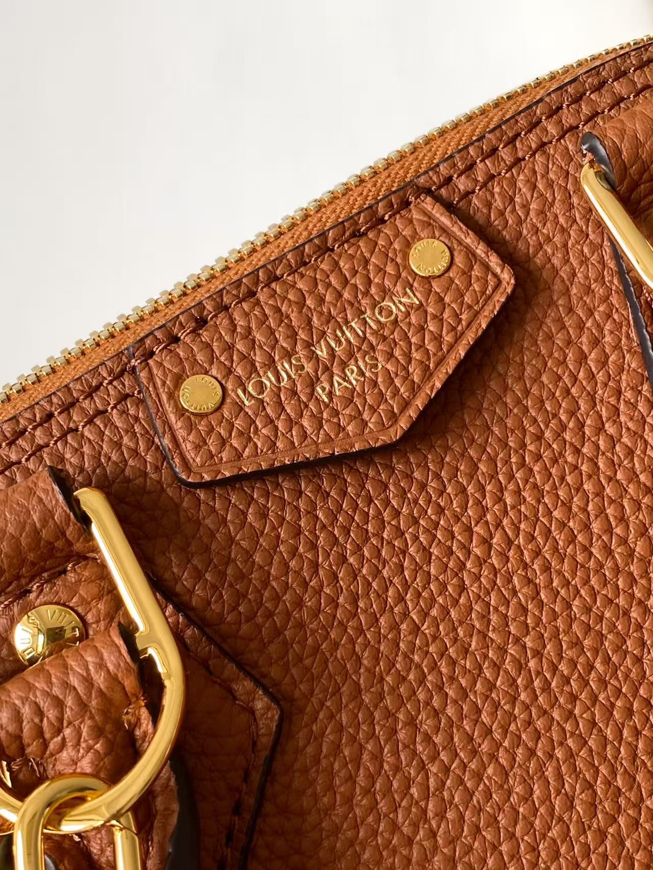 Louis Vuitton Alma BB Monogram Canvas Handbag - Image 5