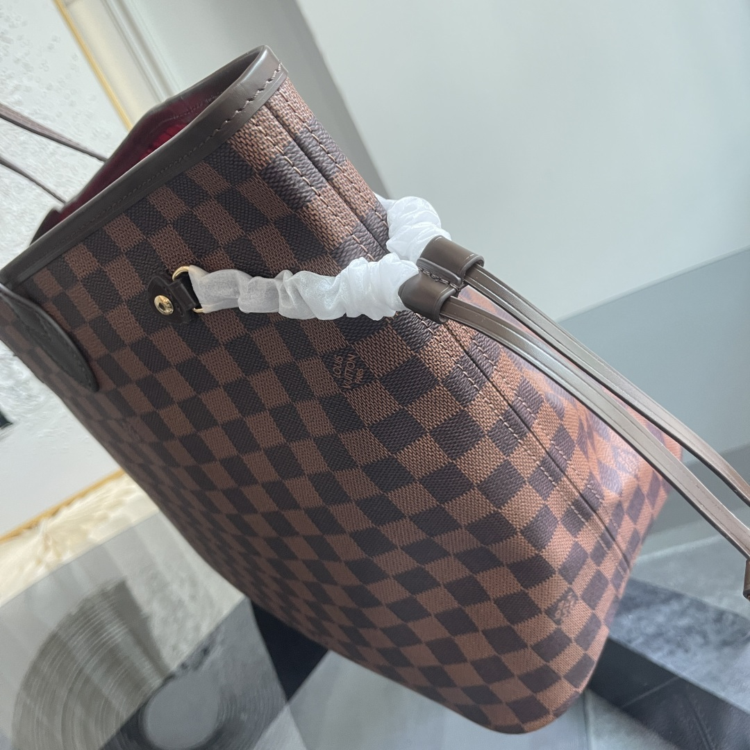 Louis Vuitton Neverfull Large Tote in Damier Azur Canvas - Image 5