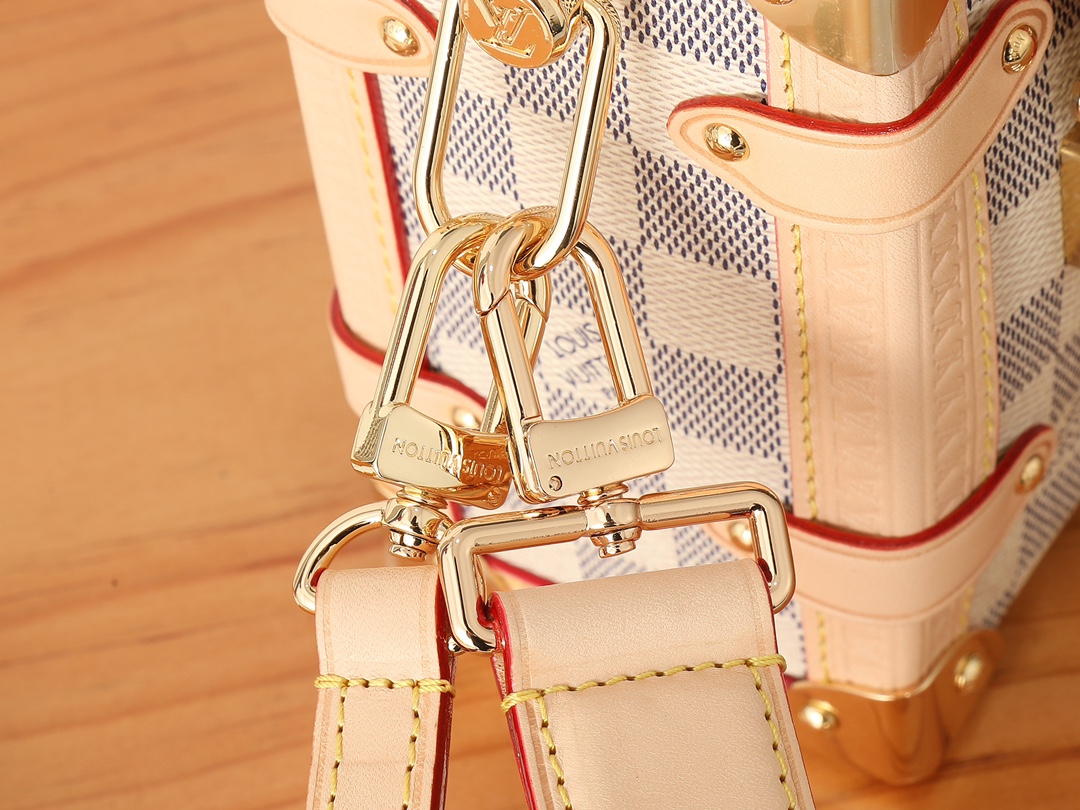 Louis Vuitton Side Trunk Medium Handbag - Image 5