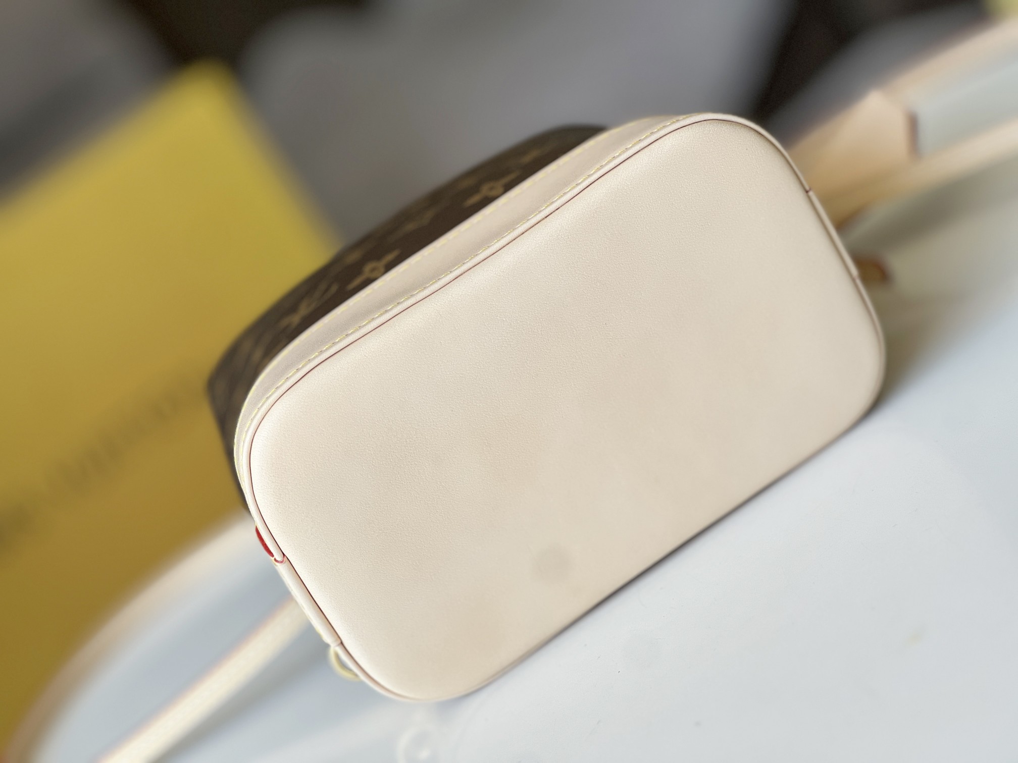 Louis Vuitton Alma Monogram Shoulder Bag M47132 - Image 5